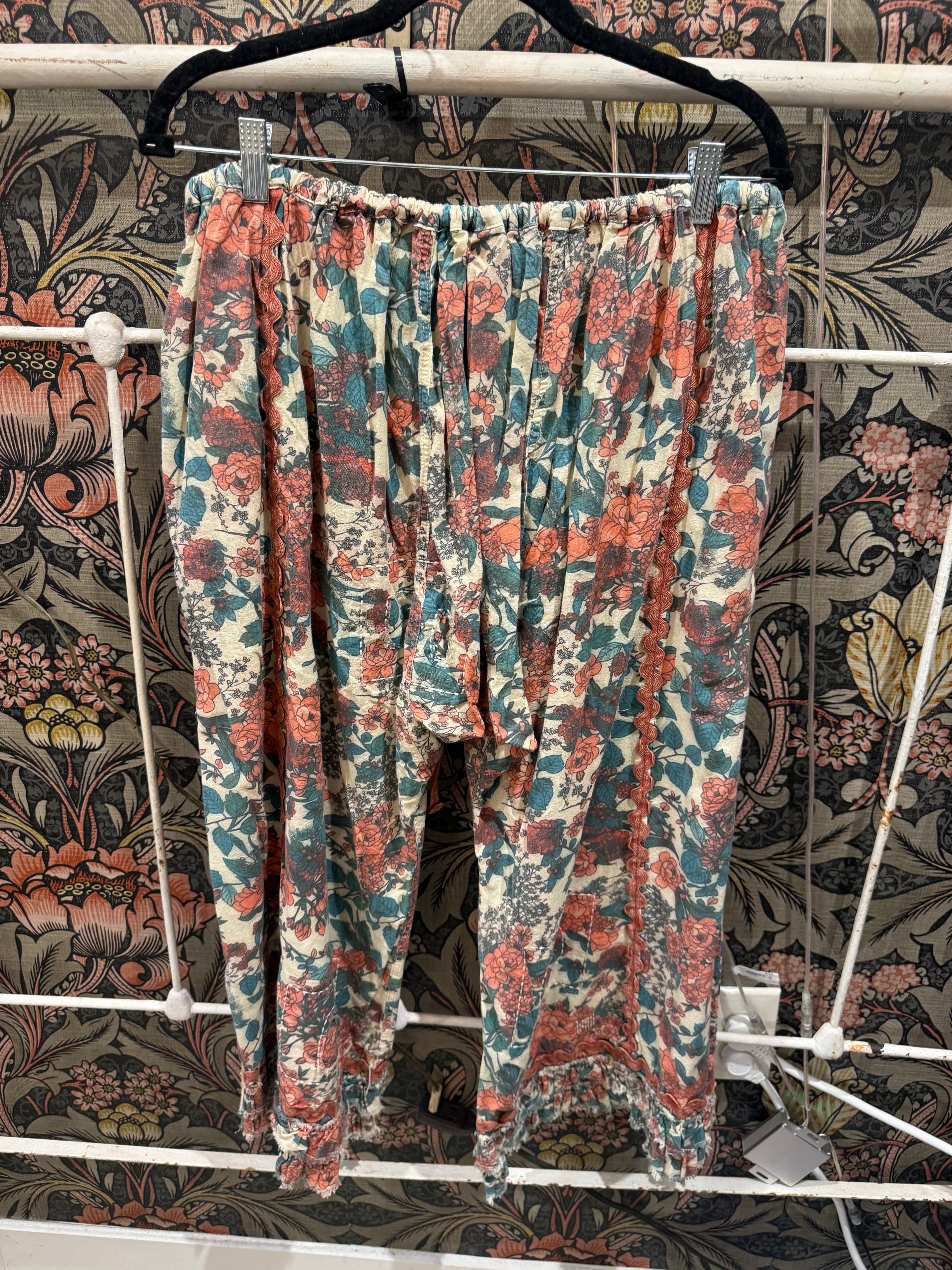 Garden Romance Bloomers - Woodland Breeze