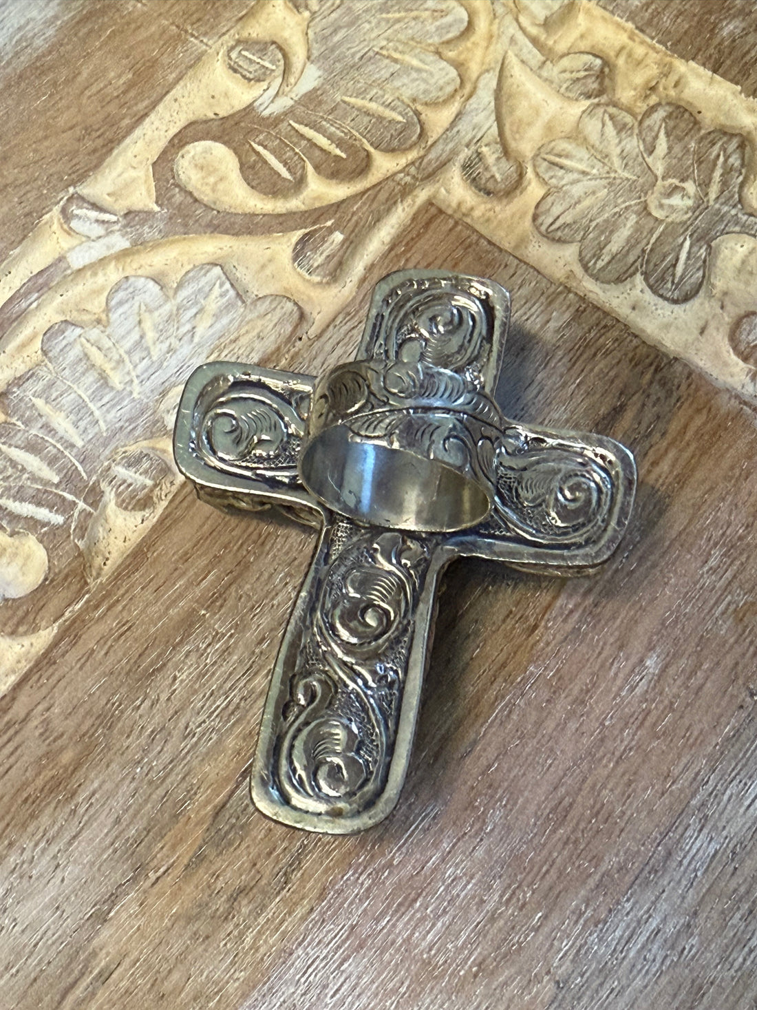 Quartz Cross Ring