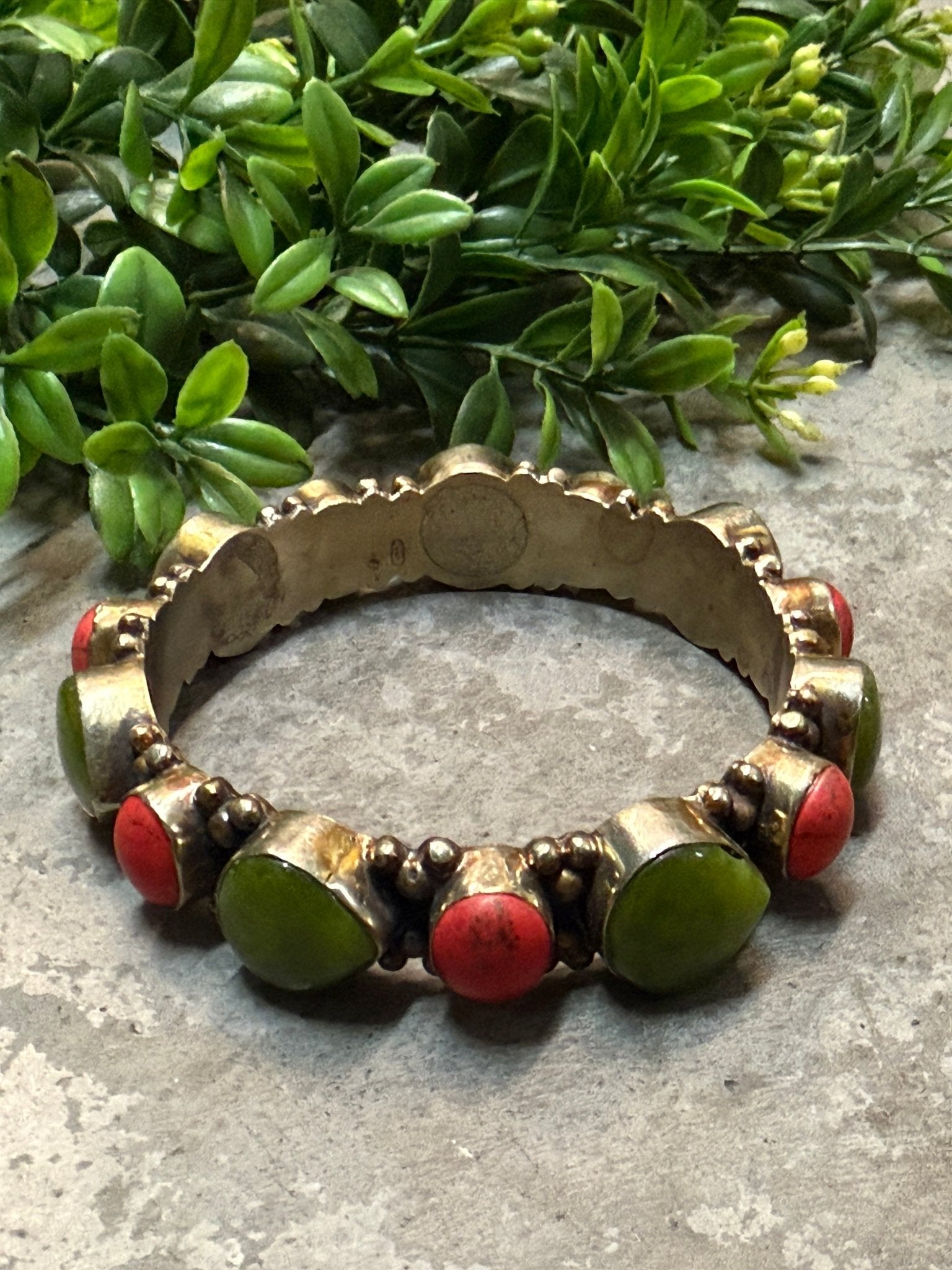 Red and Green Semi Precious Stone Bracelet - Vintage Vault Boutique