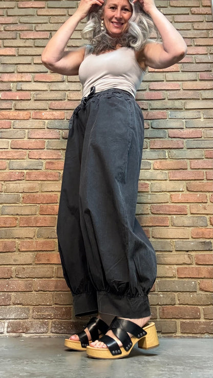 Ash Black Pull On Pant - Vintage Vault Boutique