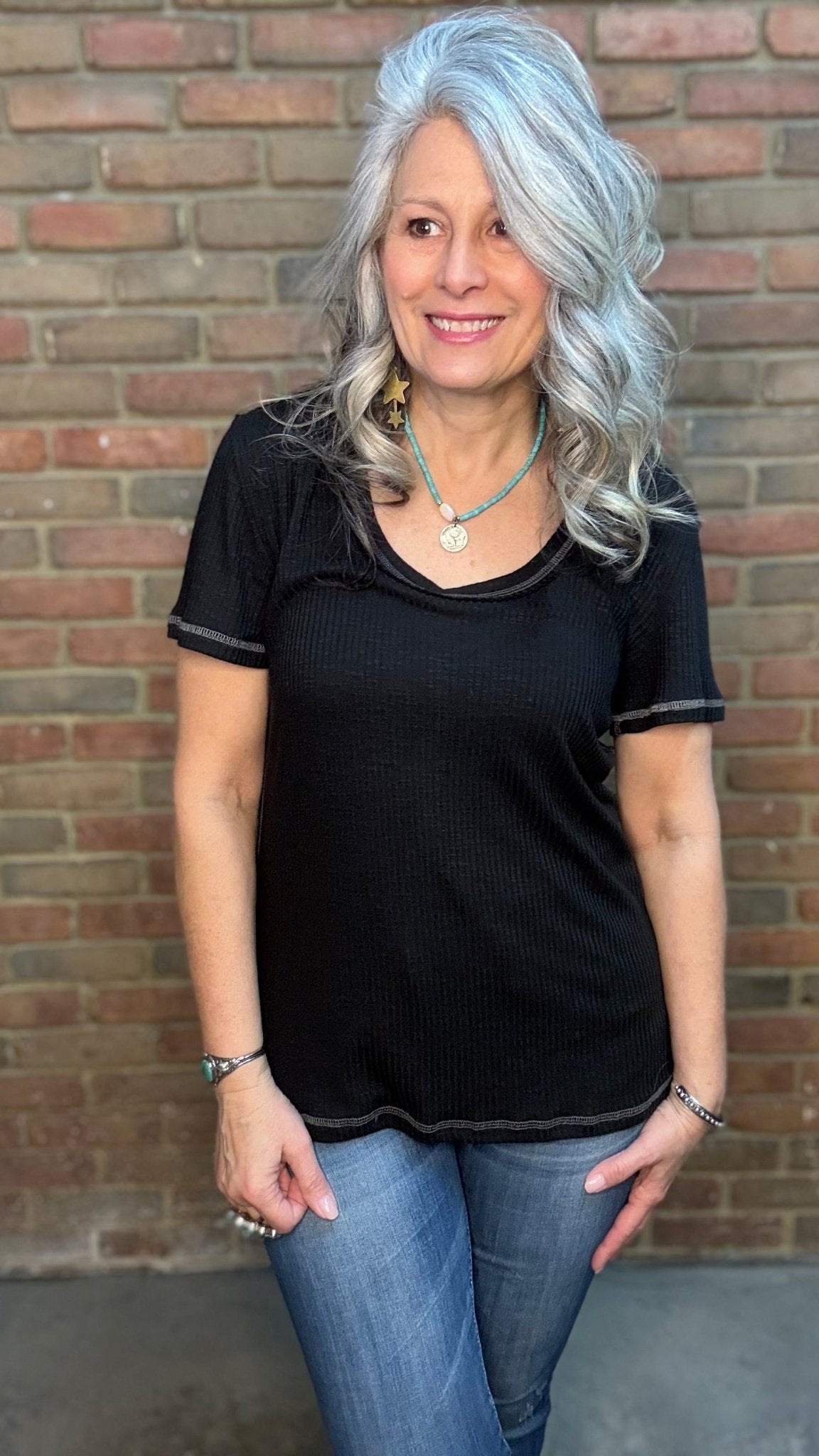 Ribbed Round Neck T-Shirt - Vintage Vault Boutique