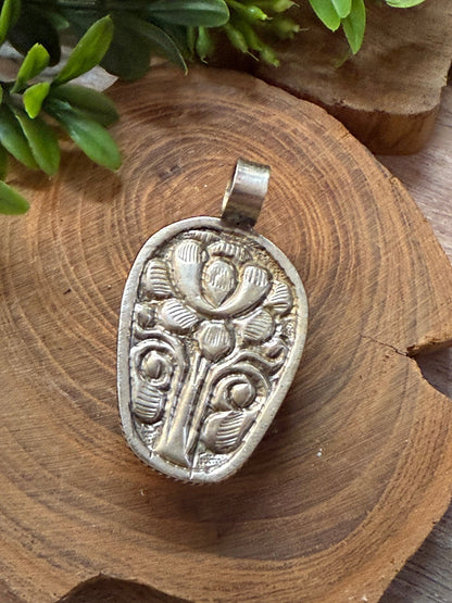 Tiger Eye Skull Tibetan Pendant - Vintage Vault Boutique