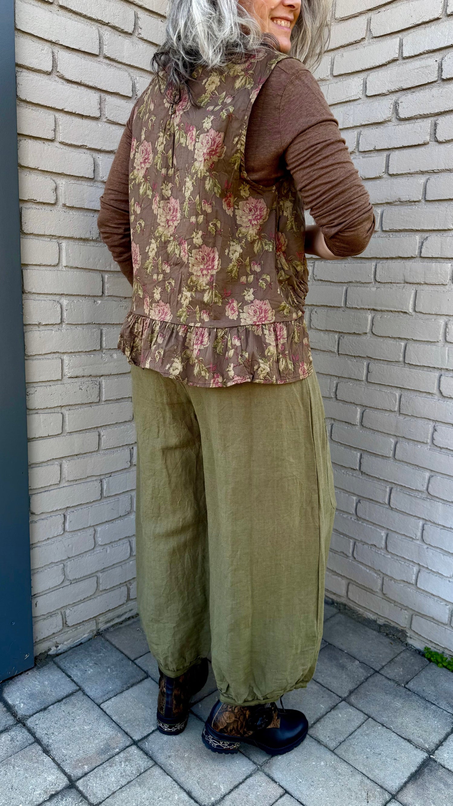 Azel Short Vest in Havana