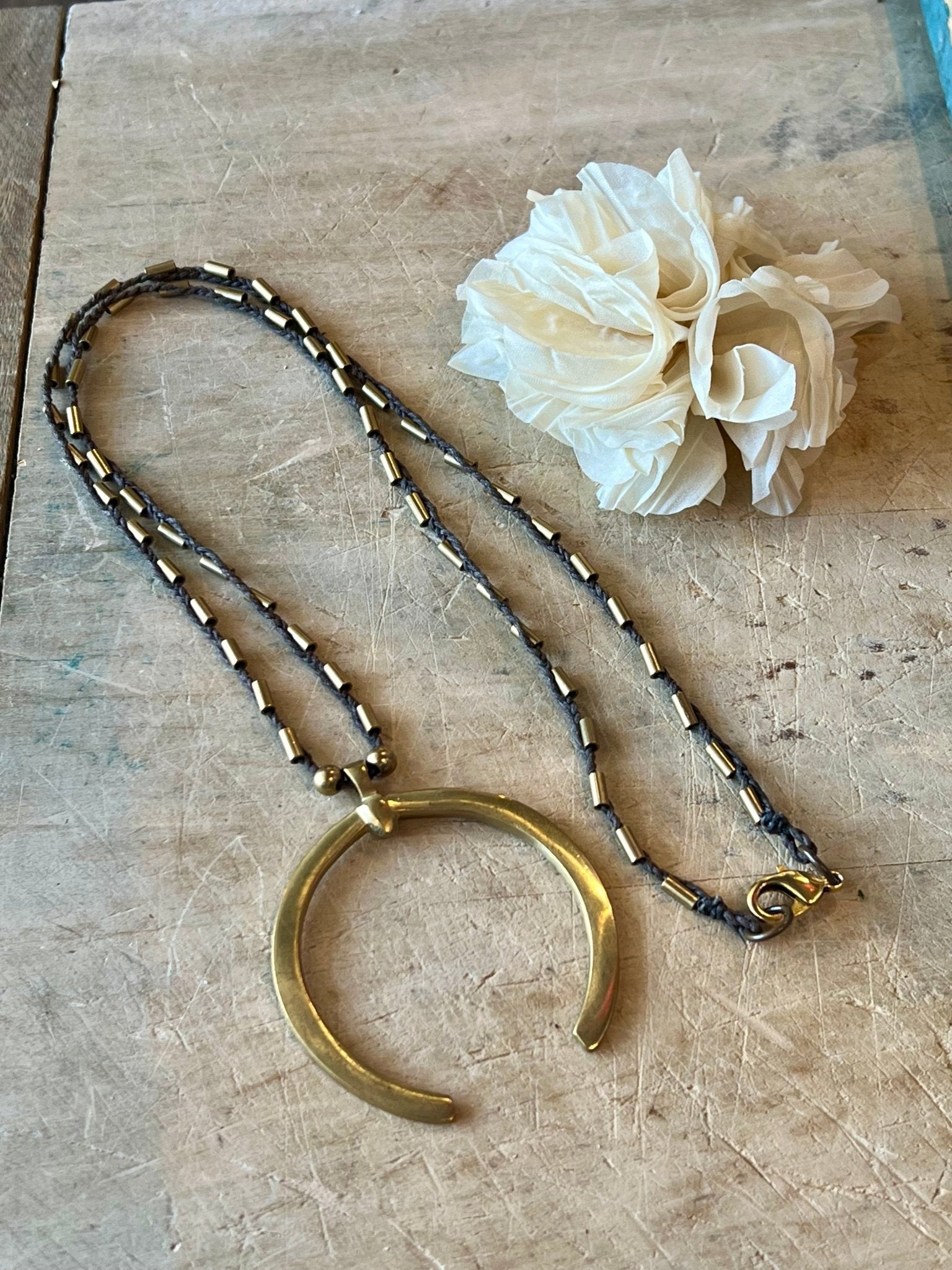 Brass Horseshoe Necklace - Vintage Vault Boutique