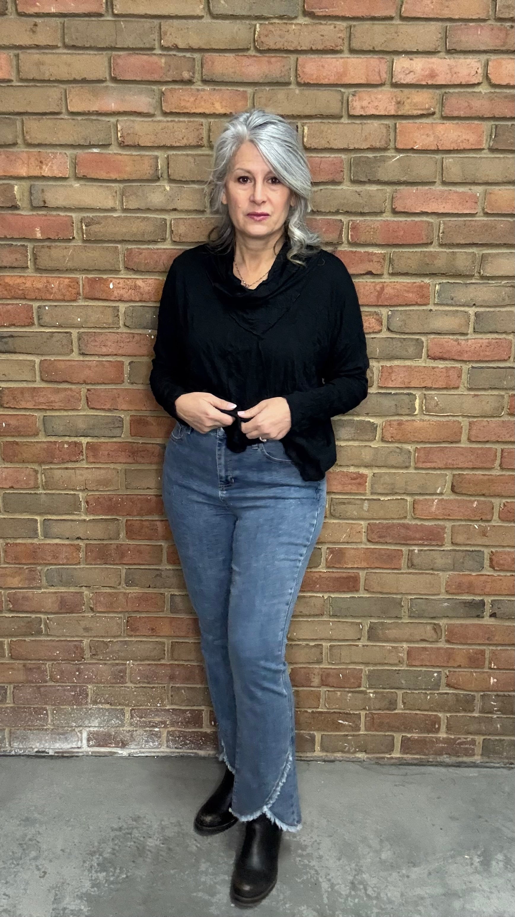 Front Tulip Hem Bootcut Pant