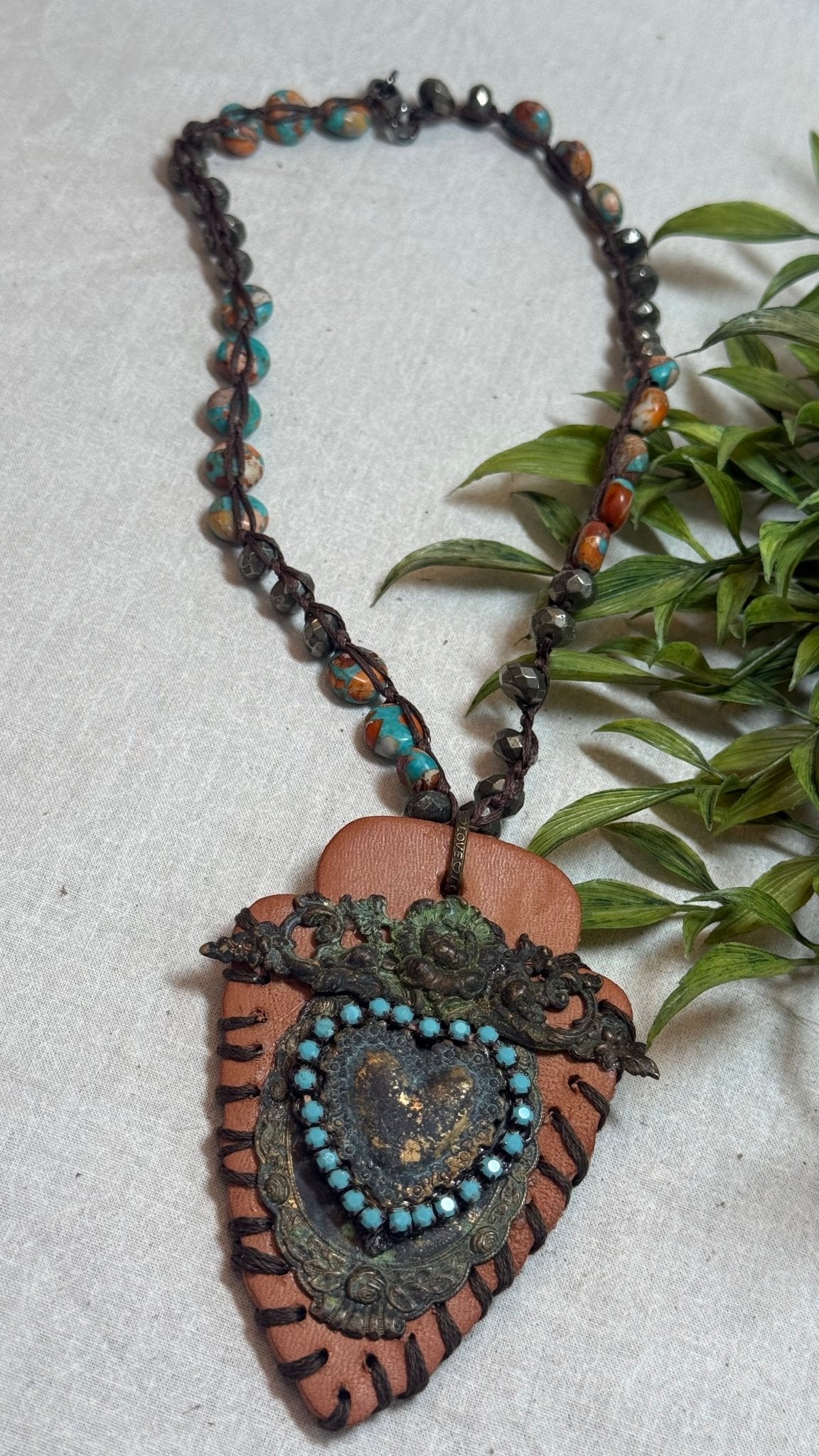 Leather arrowhead with Heart necklace - Vintage Vault Boutique