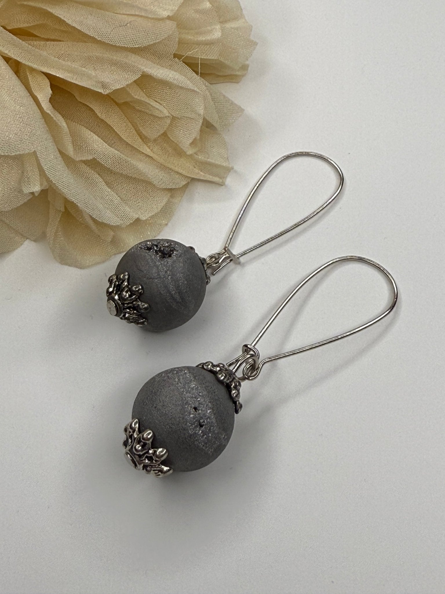 Silver Druzy Agate Drop Earring - Vintage Vault Boutique