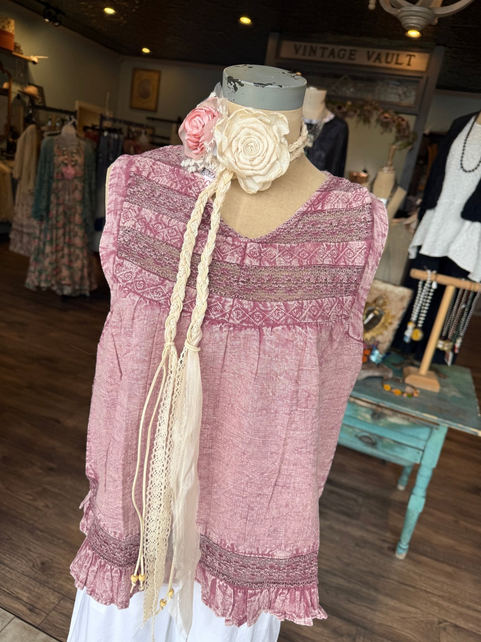 Crochet Flower Belt - Vintage Vault Boutique