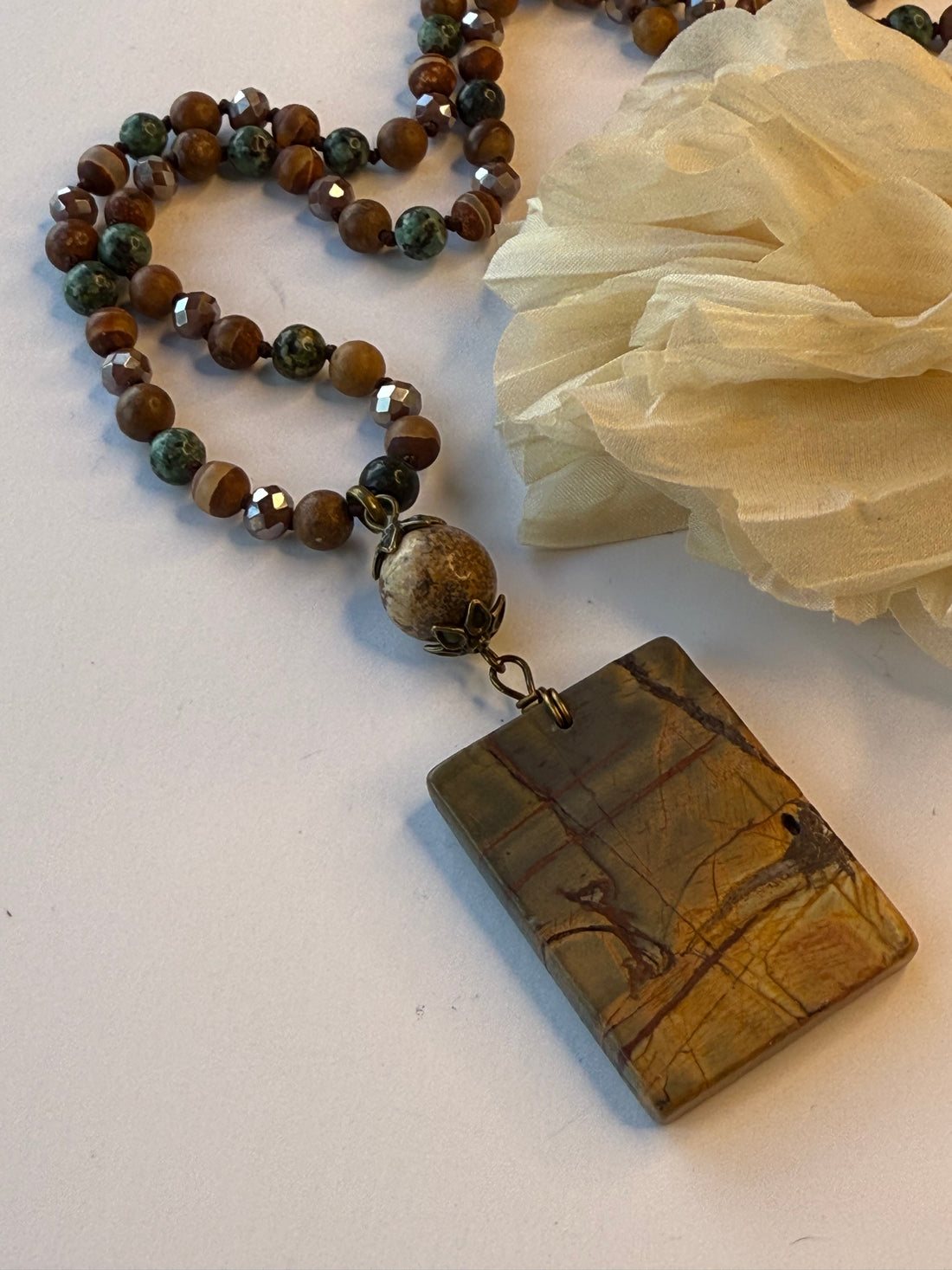 Retangular Stone Pendant Necklace