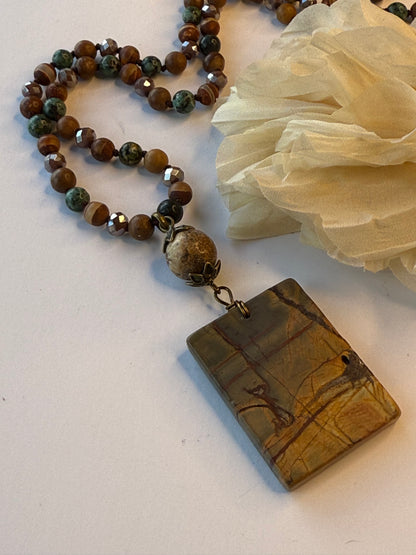 Retangular Stone Pendant Necklace