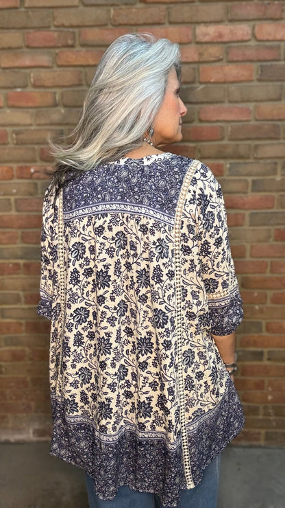 Lace Trim Tunic Top - Vintage Vault Boutique