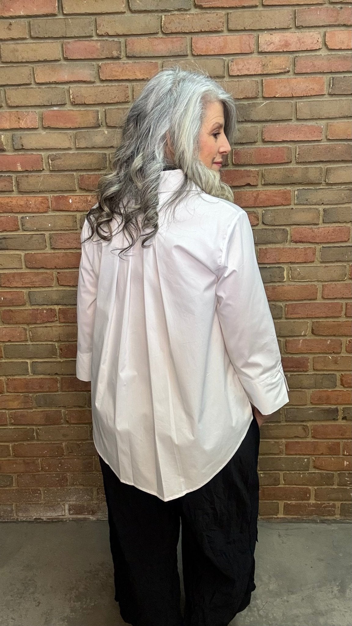 White Long Point Collar Shirt - Vintage Vault Boutique