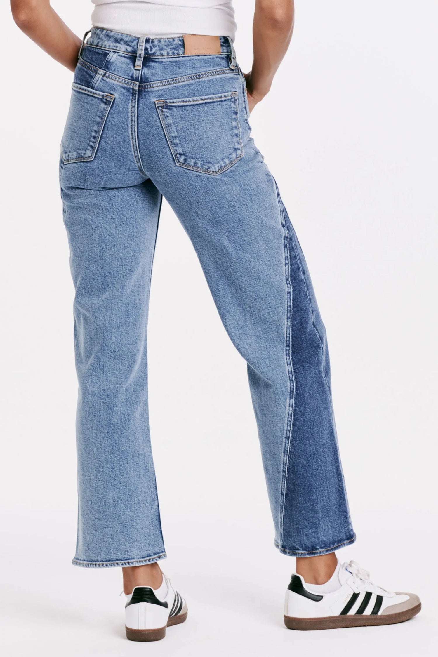 HOLLY Super High Rise Two Tone Straight Jean 