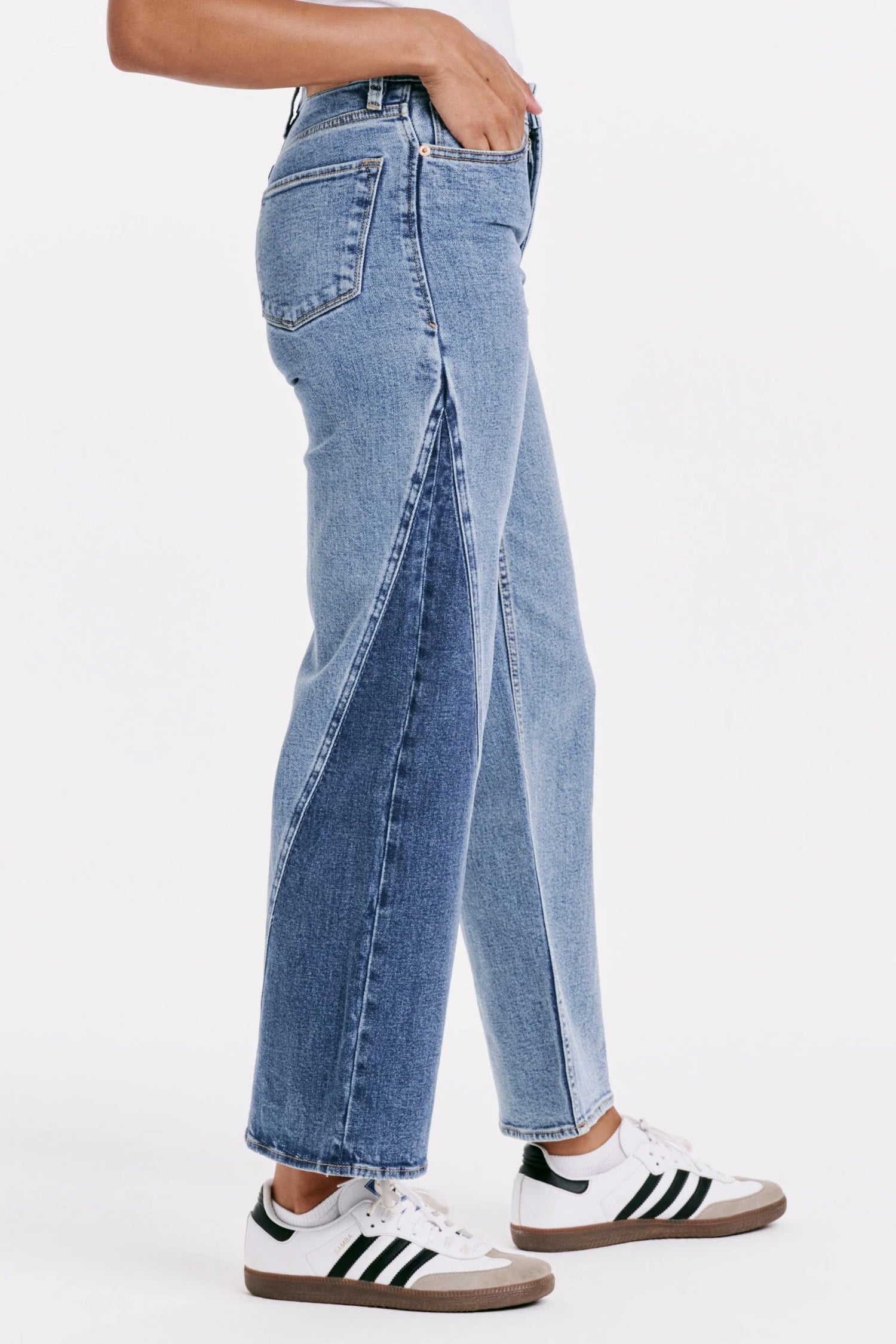 HOLLY Super High Rise Two Tone Straight Jean 