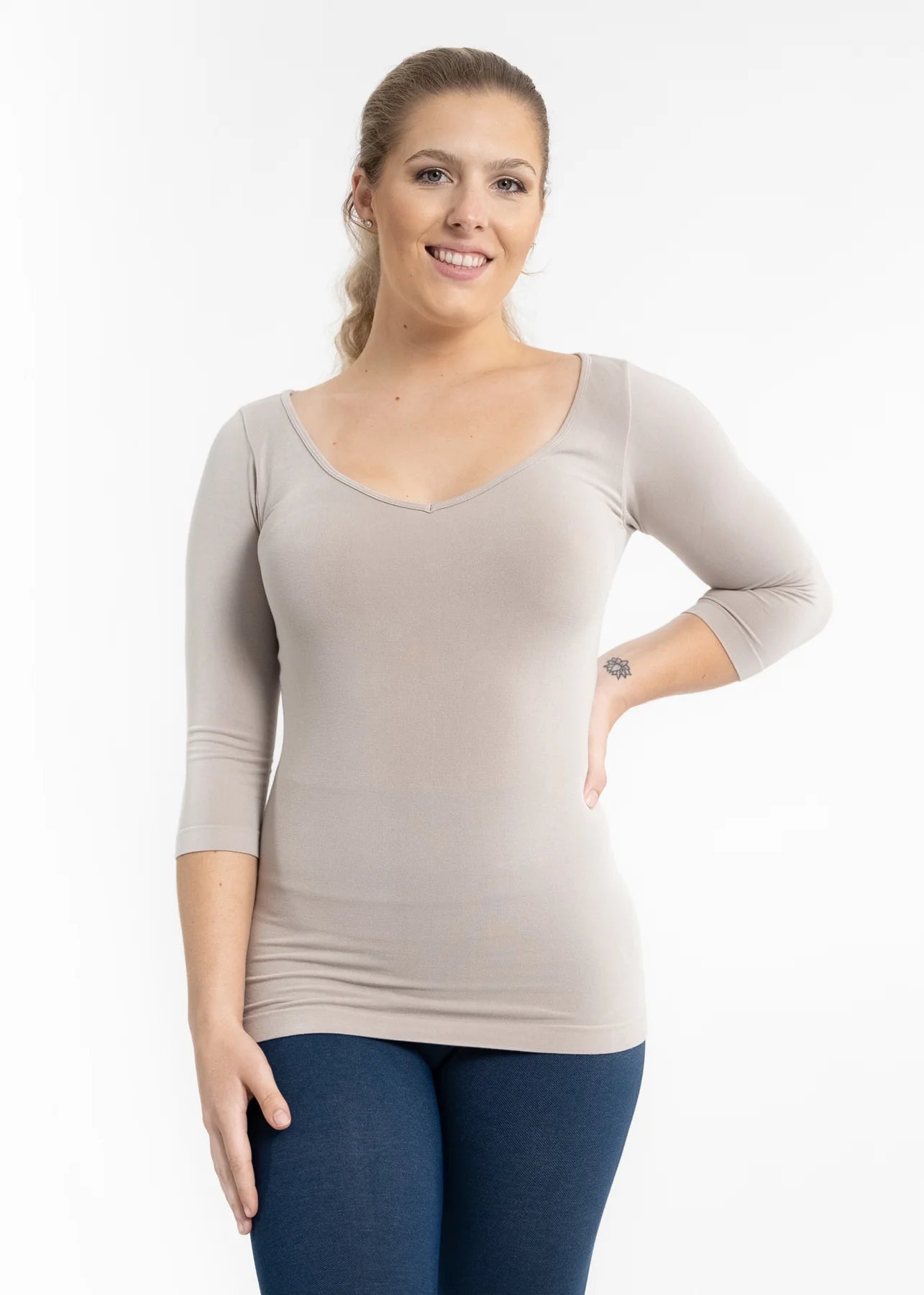 Three Quarter Sleeve V-Neck Top - Vintage Vault Boutique