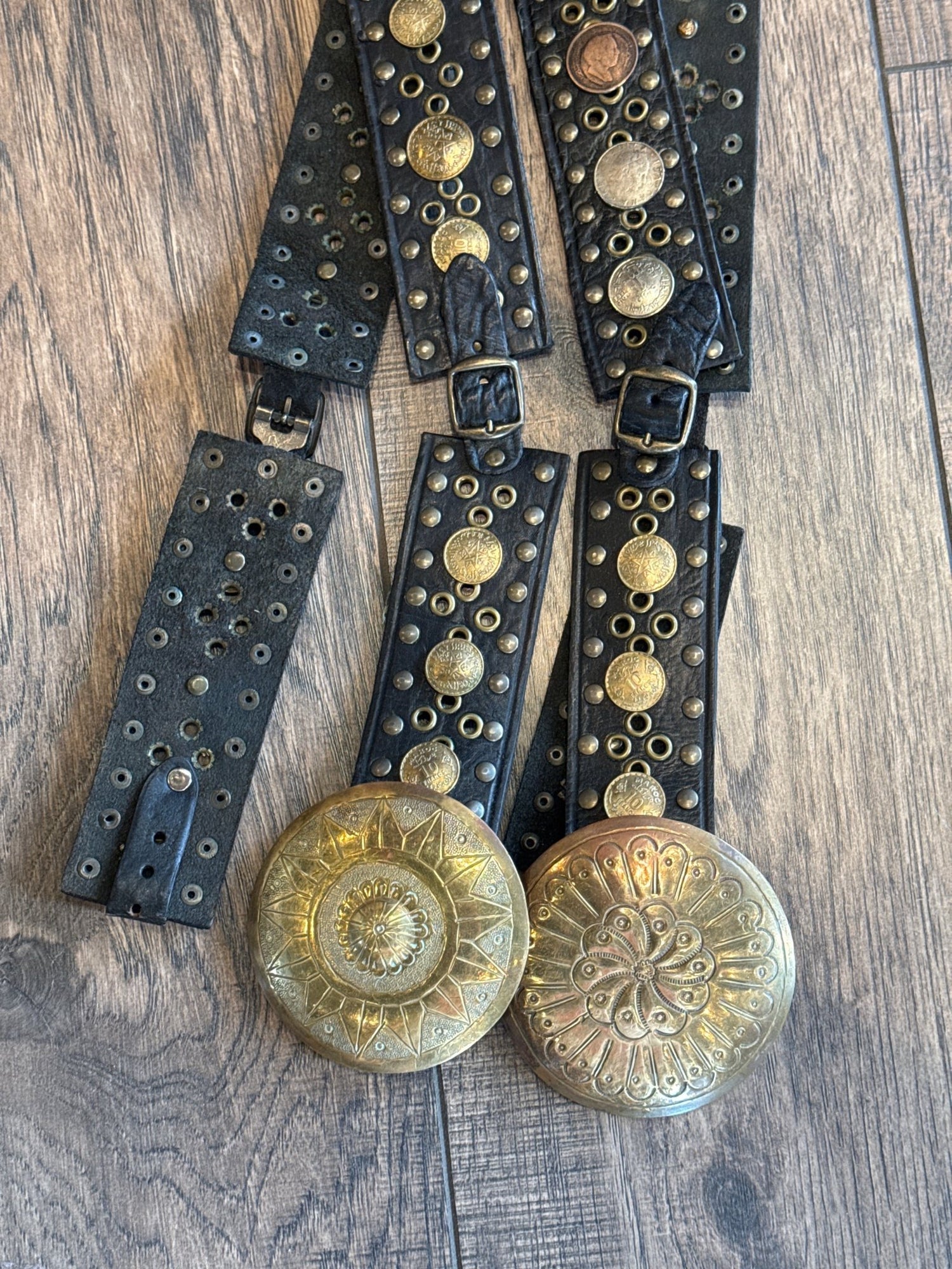 Brass Buckle Link Belt - Black - Vintage Vault Boutique