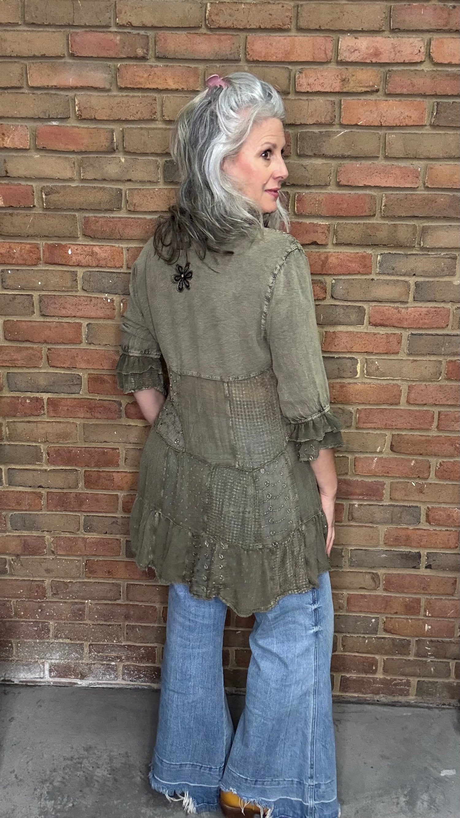 Gravel Embroidery 3/4 Sleeve Top