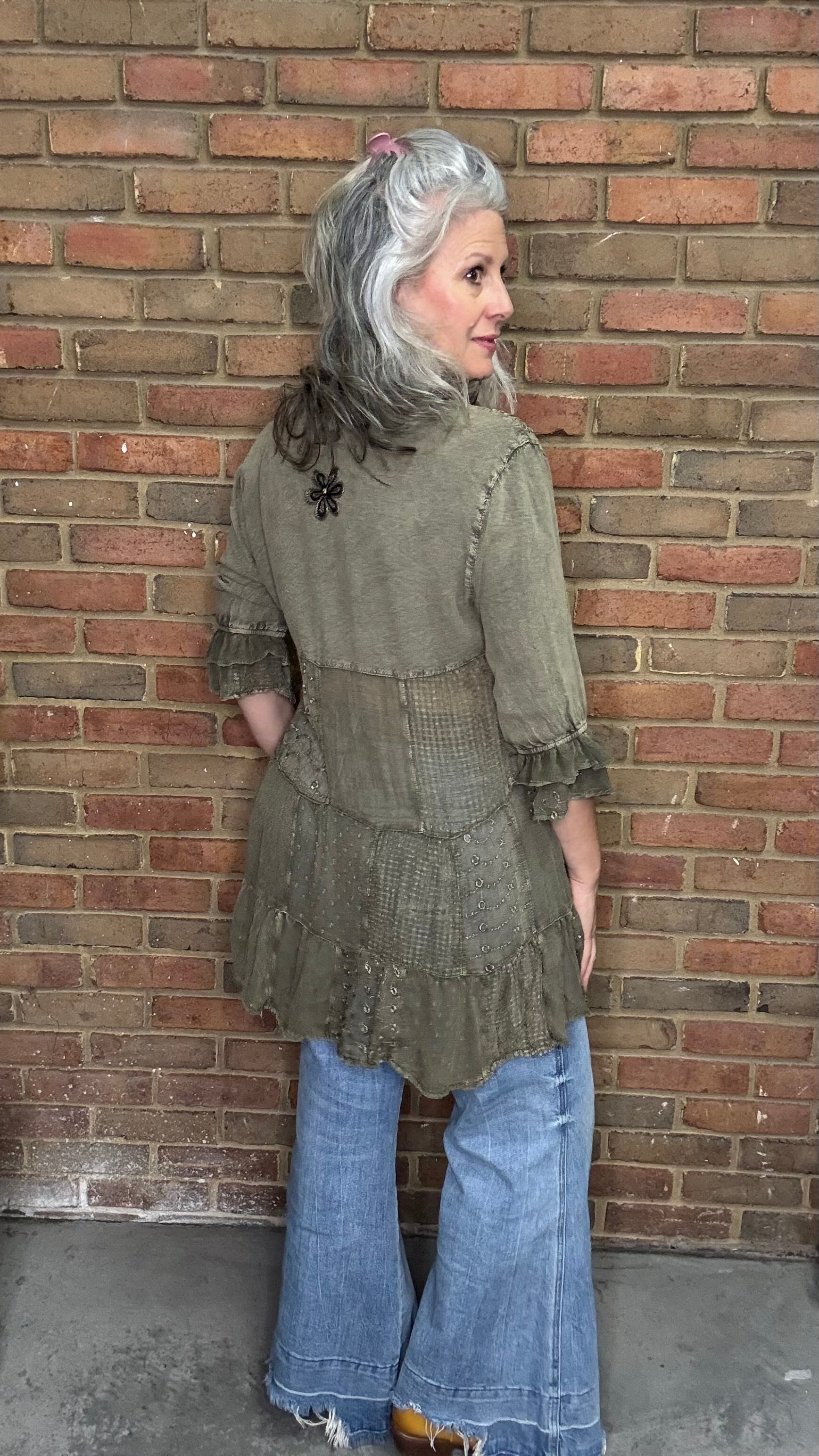 Gravel Embroidery 3/4 Sleeve Top