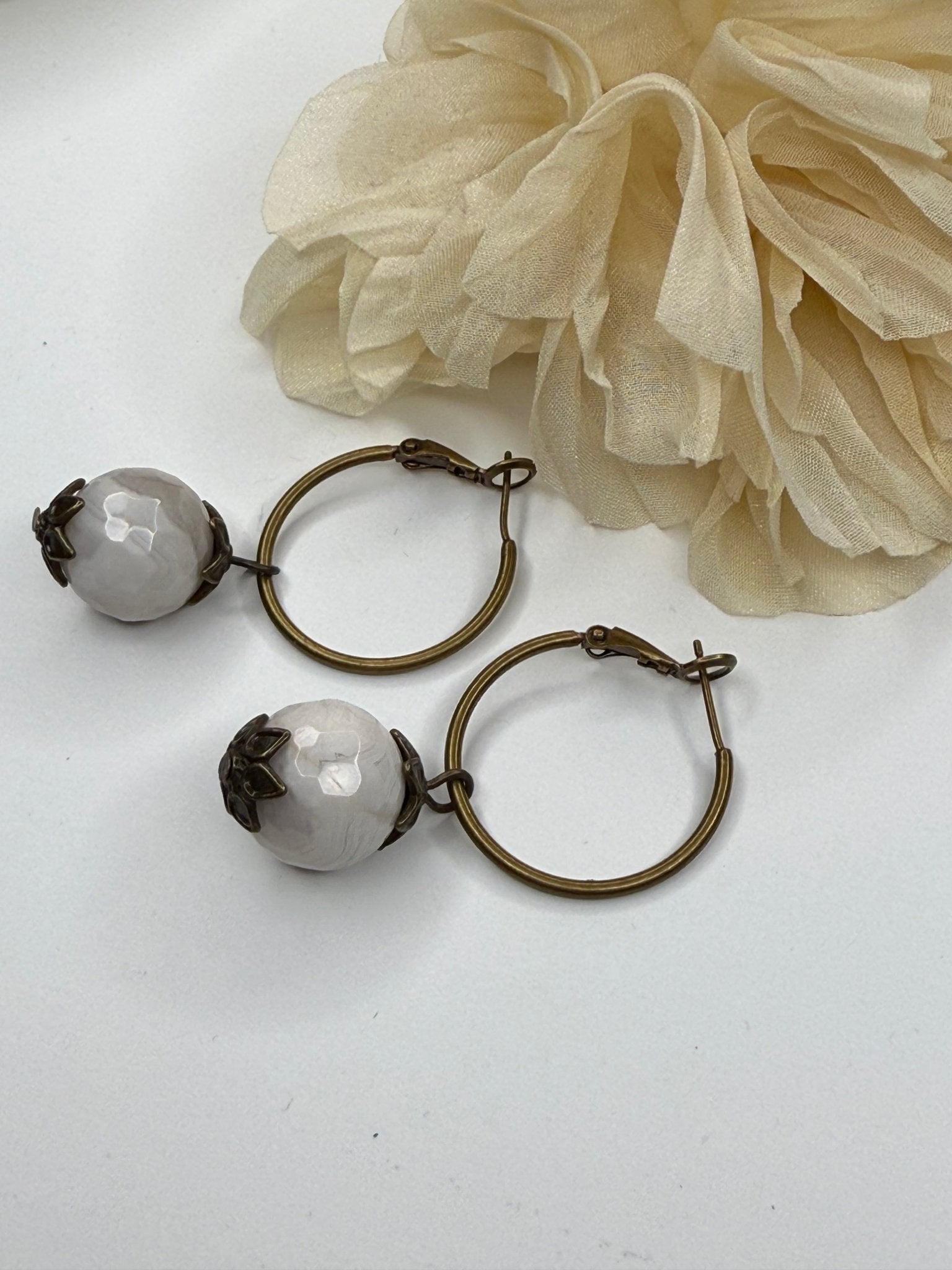 Cream Faceted Stone Drop Earring - Vintage Vault Boutique