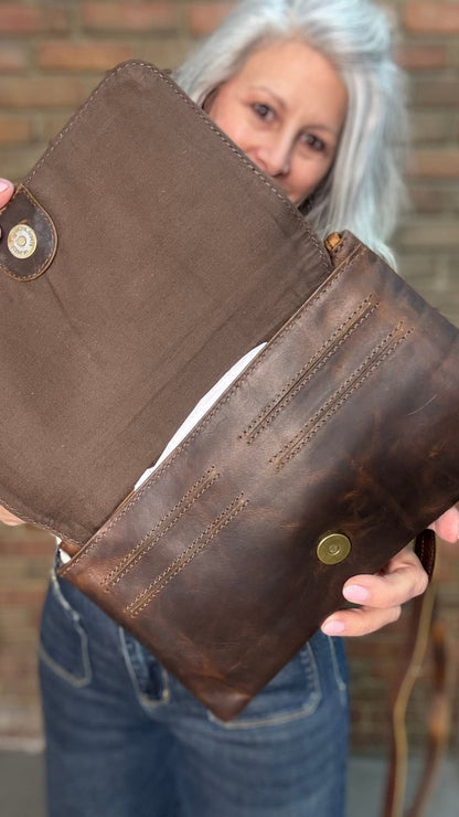 Leather Crossbody Purse - Vintage Vault Boutique