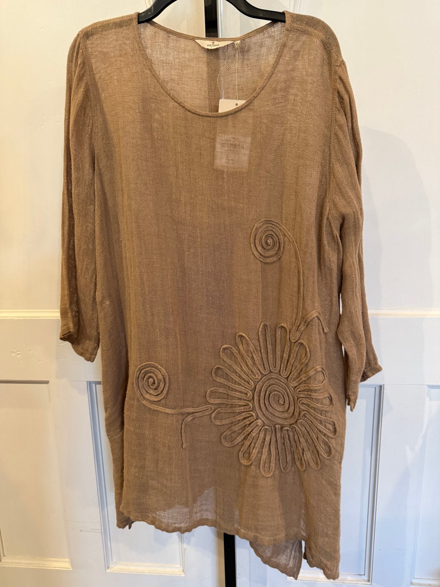 Radiant Flower Tunic - Vintage Vault Boutique