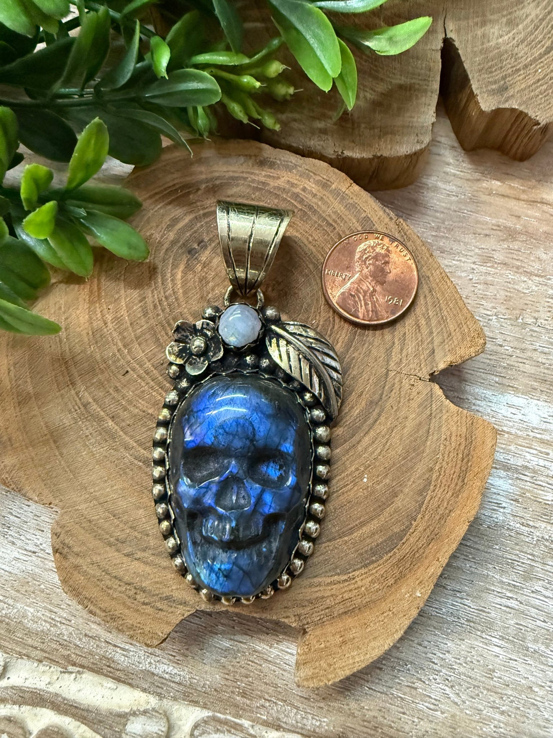 Labradorite and Moonstone Skull Tibetan Pendant - Vintage Vault Boutique