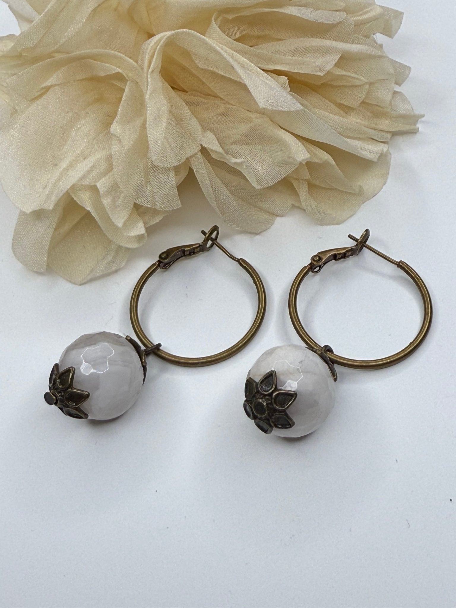 Cream Faceted Stone Drop Earring - Vintage Vault Boutique