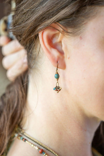 Enlighten Czech Herringbone Earrings E023 - Vintage Vault Boutique