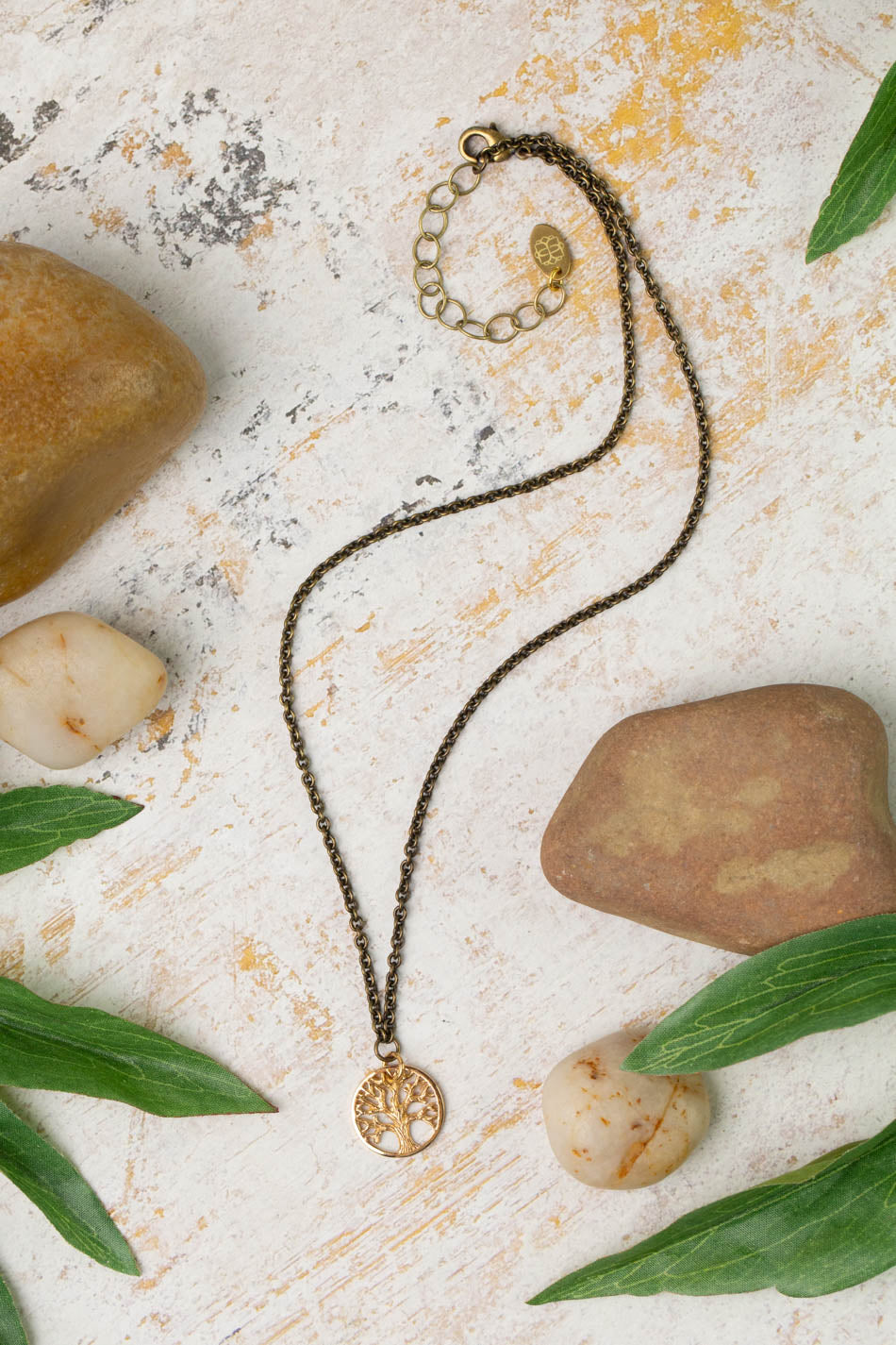 Earthen 16-18&quot; Small Tree Pendant Simple Necklace