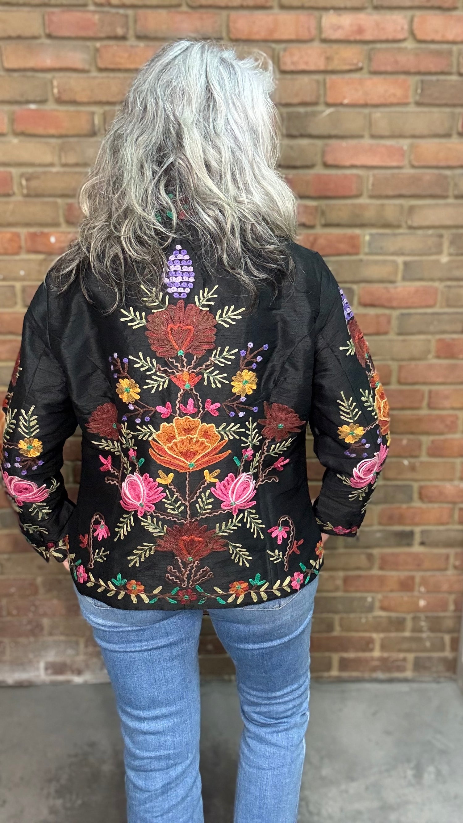 Embroidery Black Short Jacket