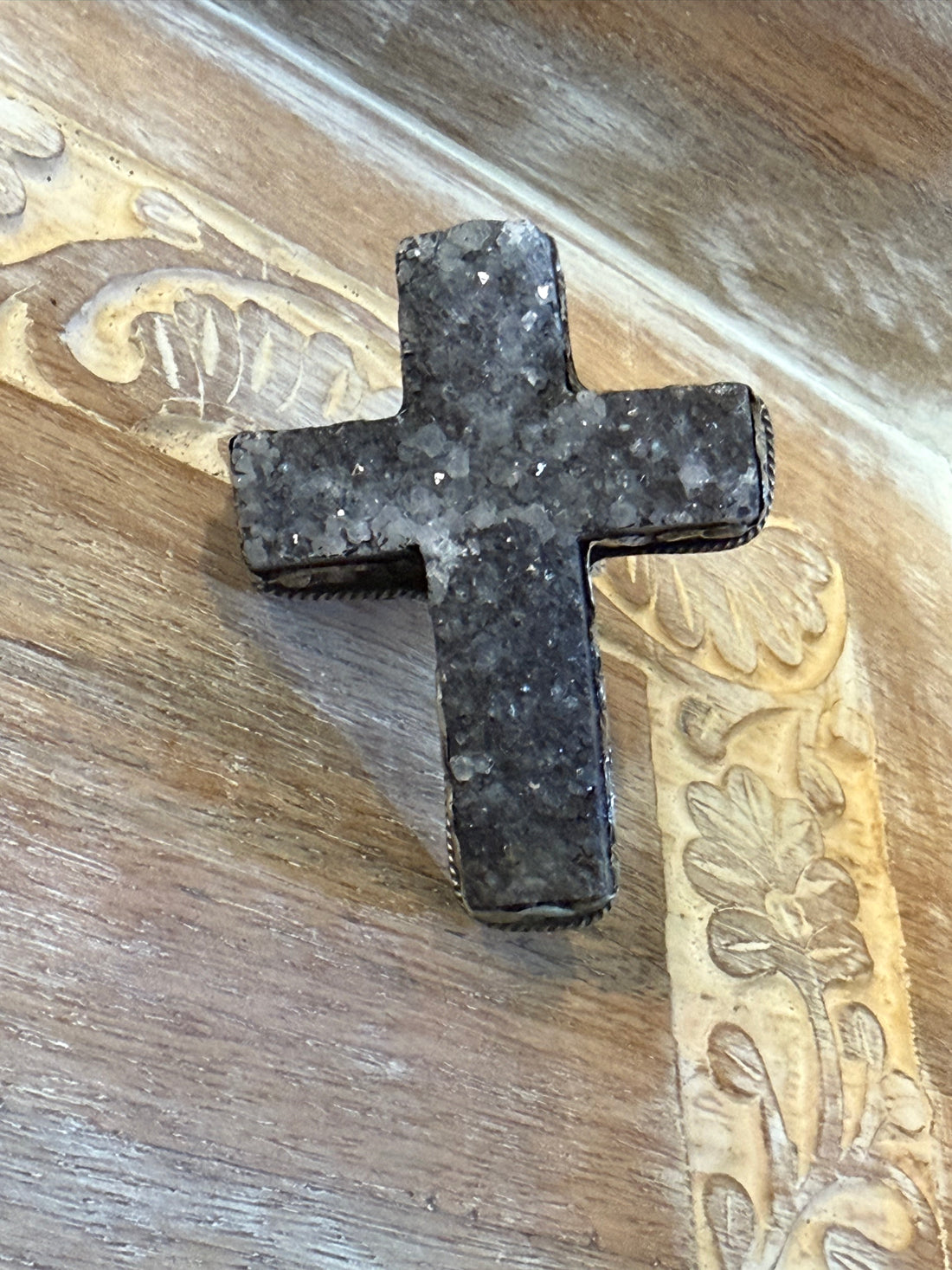 Quartz Cross Ring