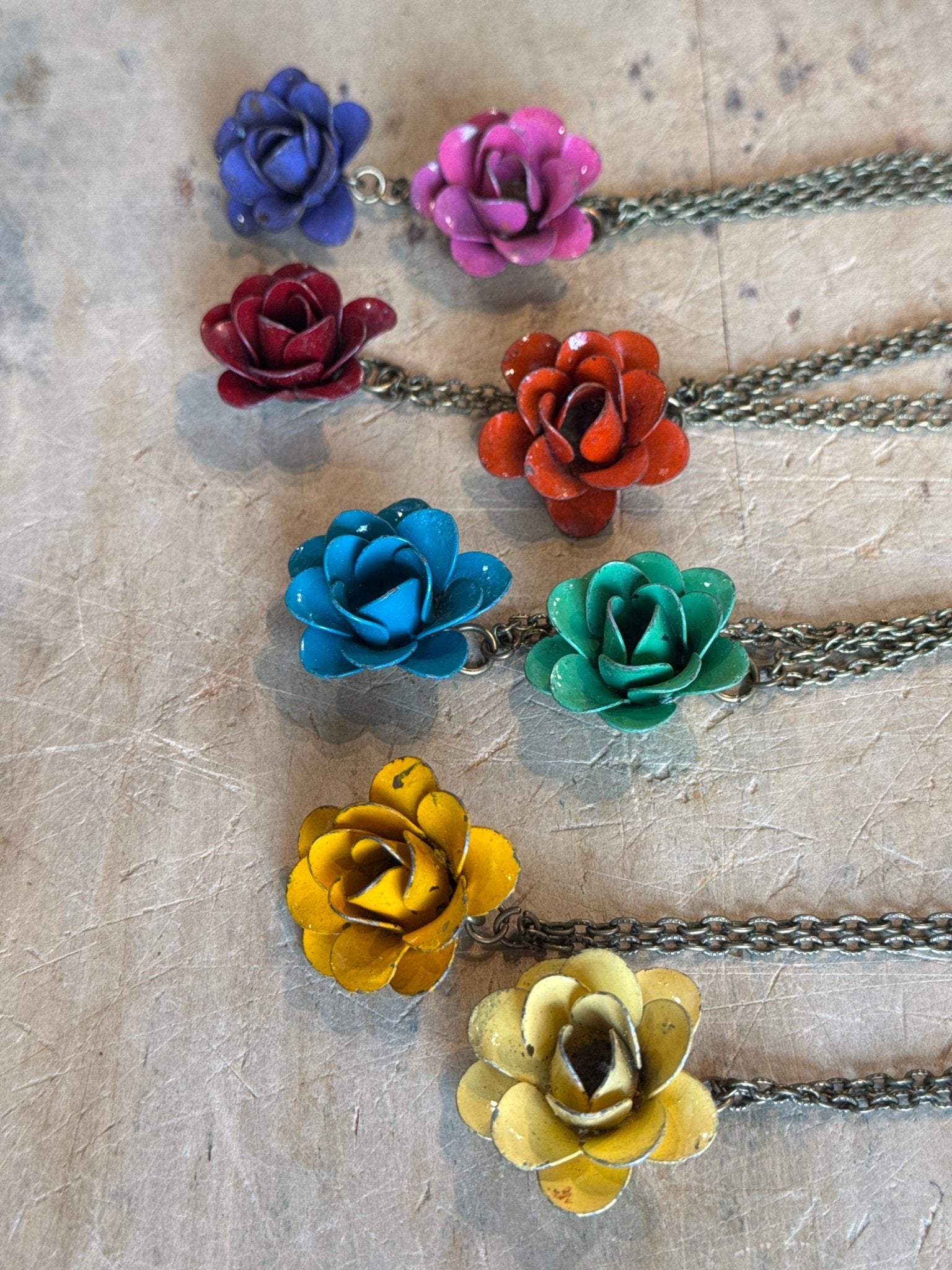 Flower Necklace Small - Vintage Vault Boutique