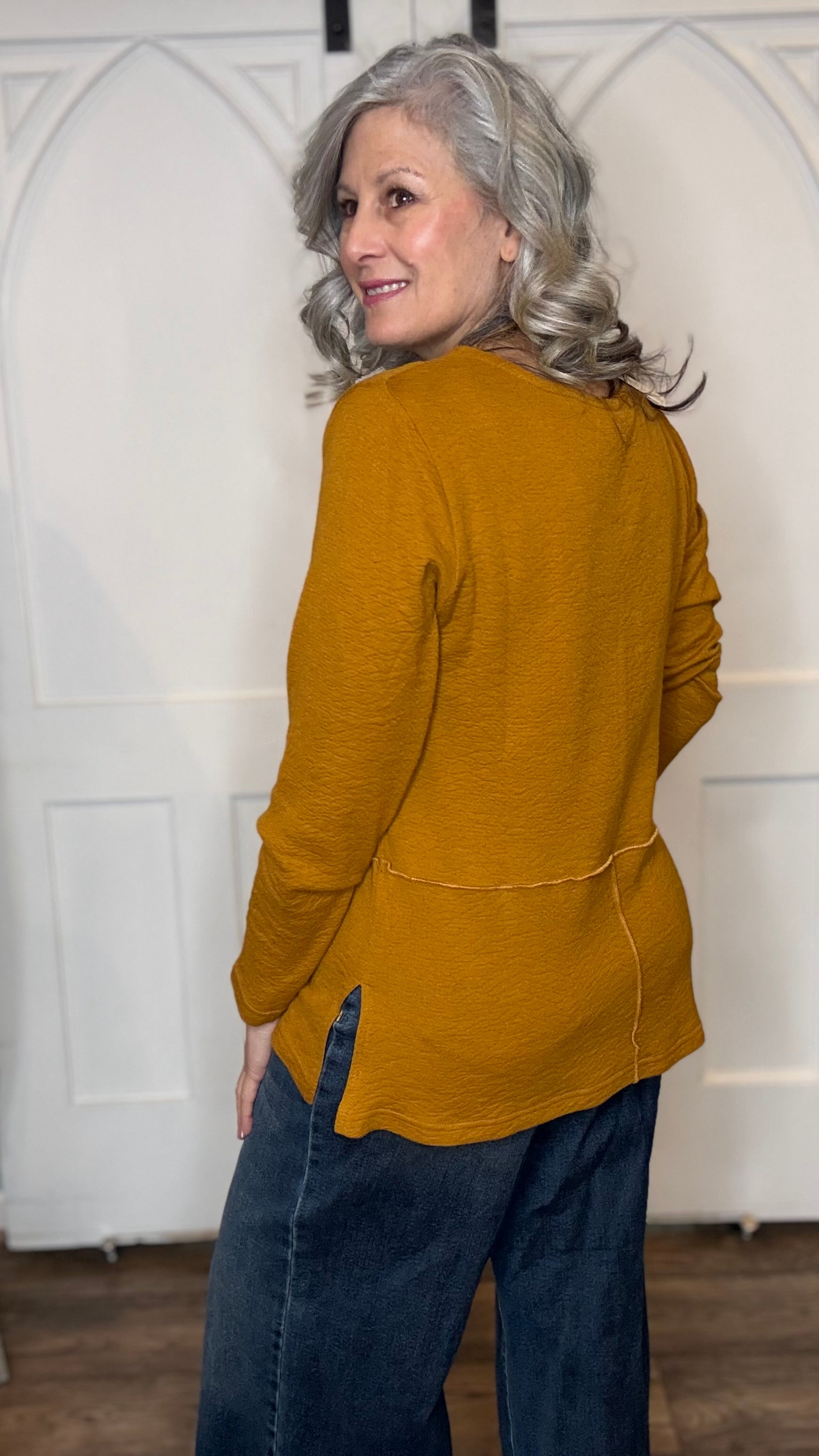 Wanda Round Neck Top Gold