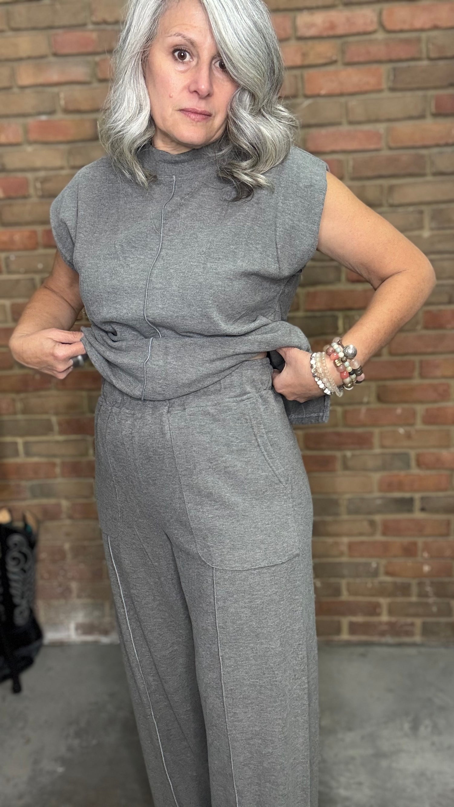 Grey Solid Detail Knit Pant