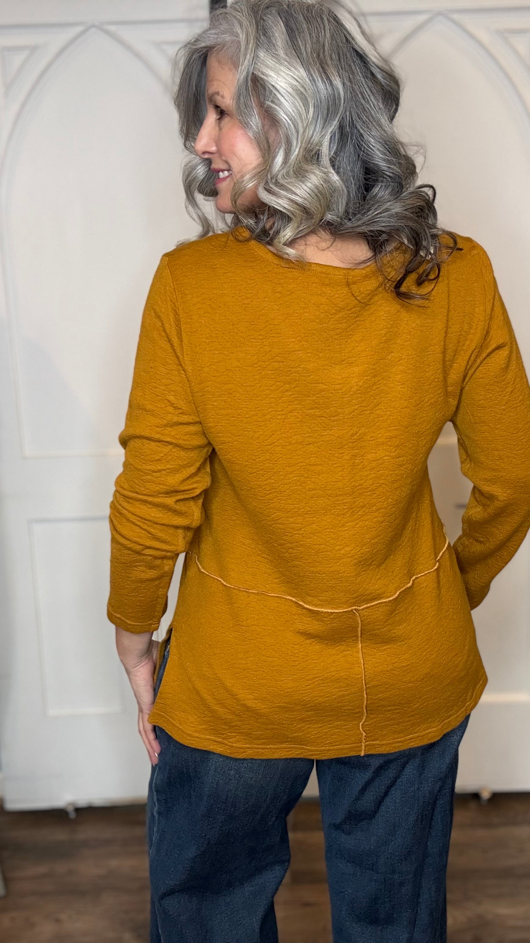 Wanda Round Neck Top Gold