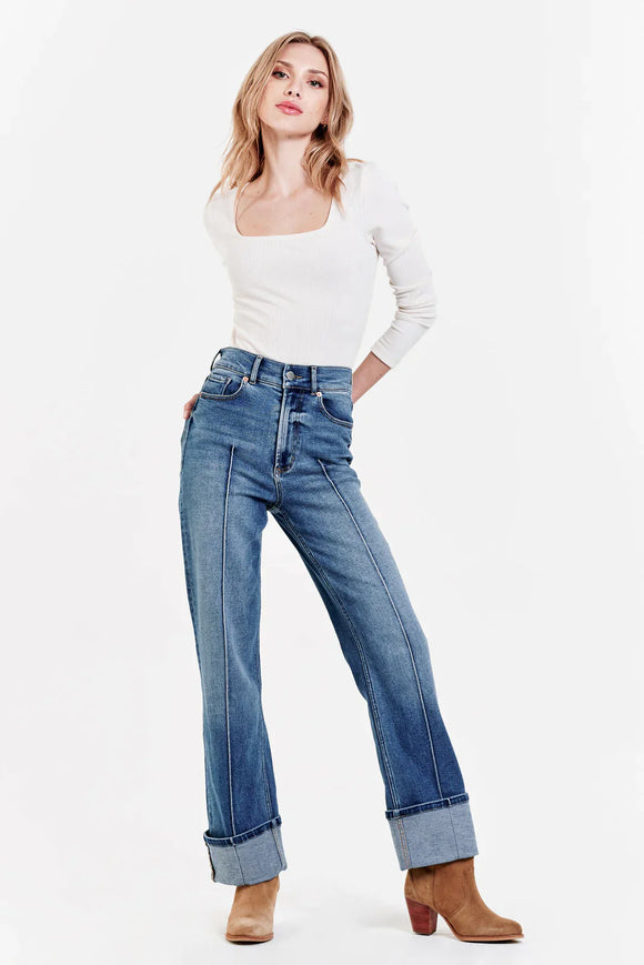 HOLLY Super High Rise Cuffed Straight Jean