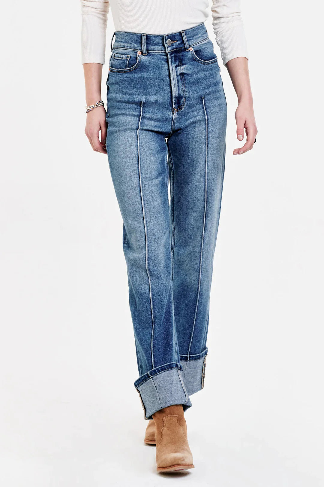 HOLLY Super High Rise Cuffed Straight Jean