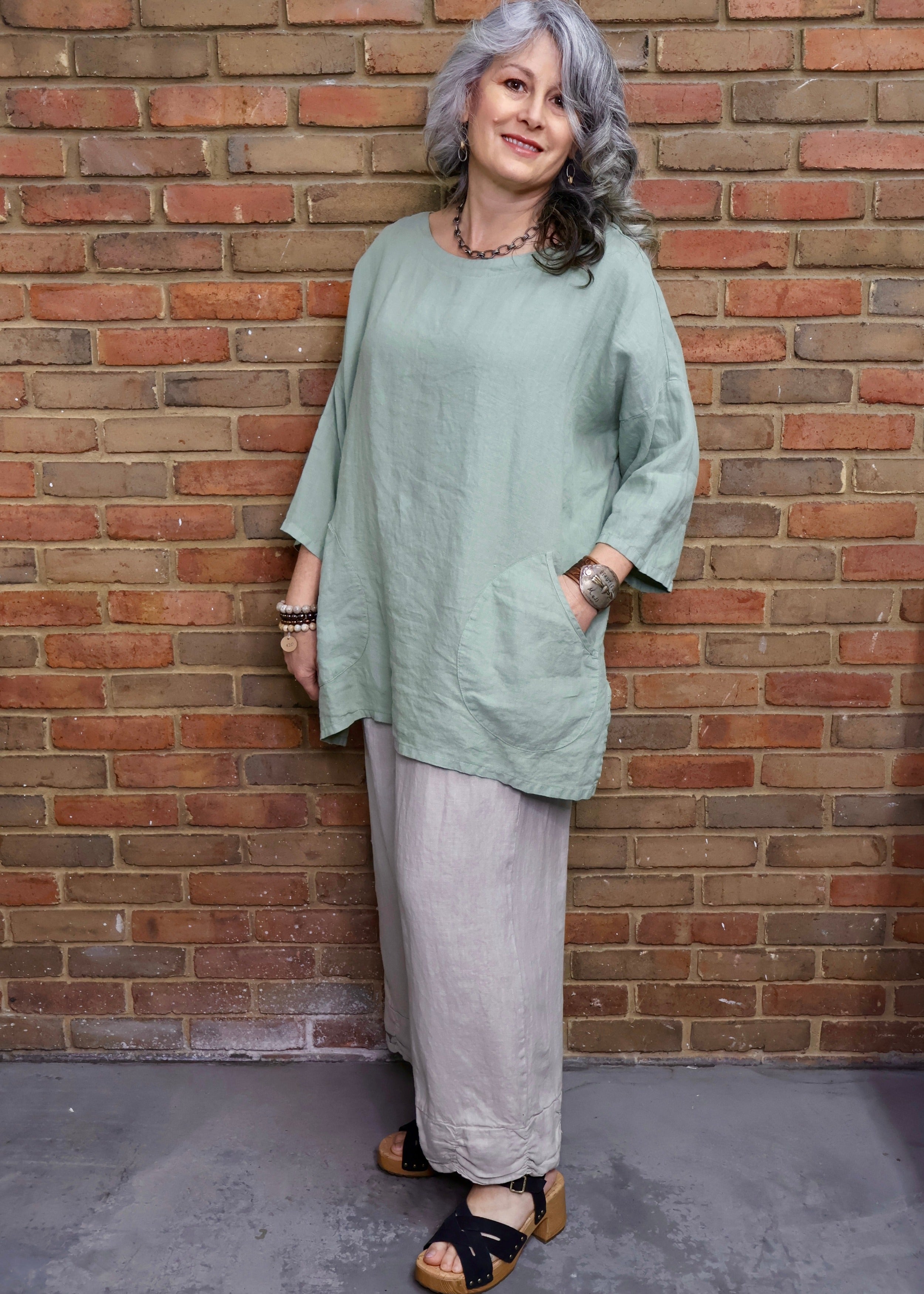 Moon Pocket Round Neck Tunic - Tea