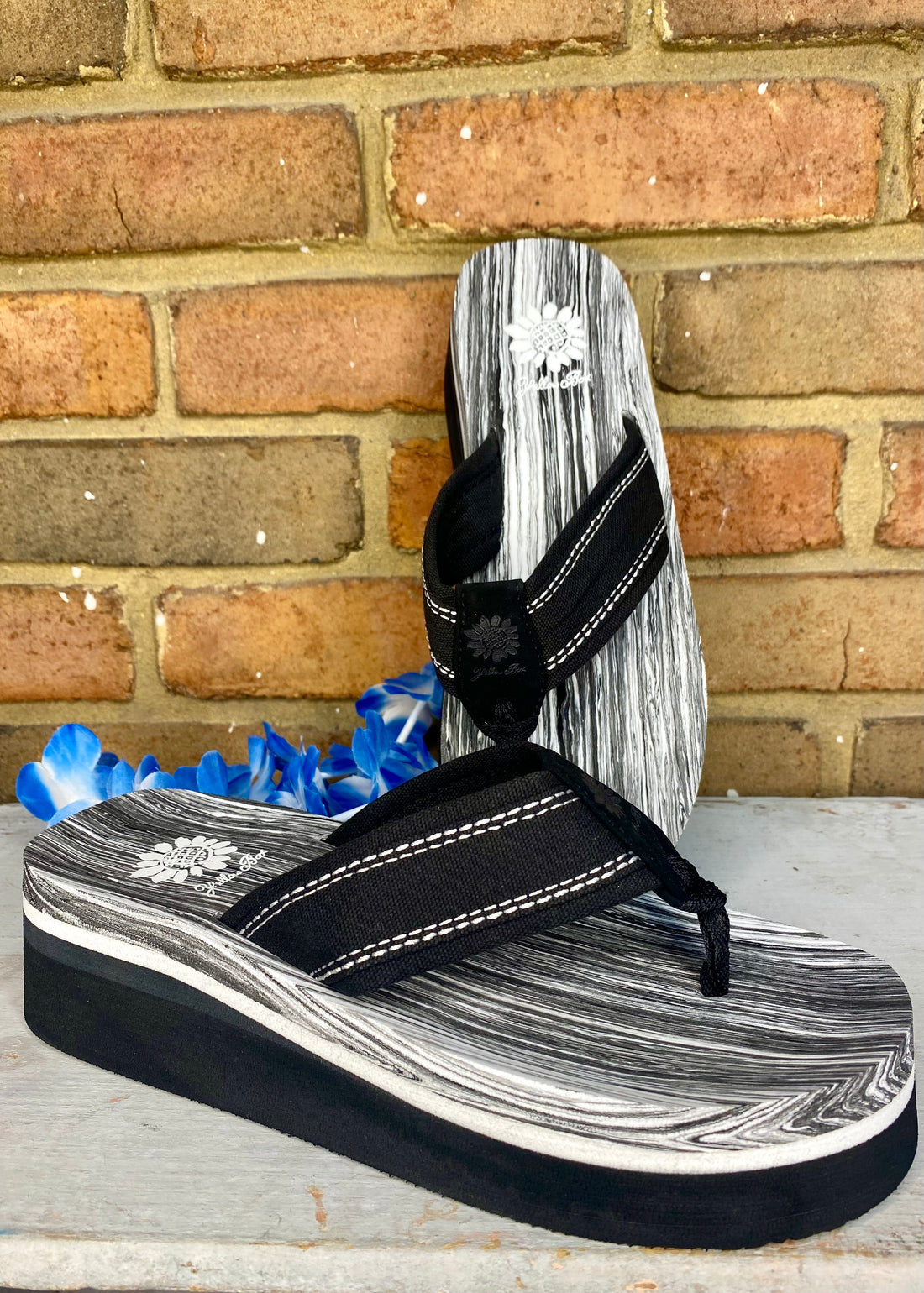 Black Kartini Platform Sandal