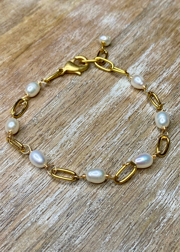 Gold Freshwater Pearl Chain Bracelet