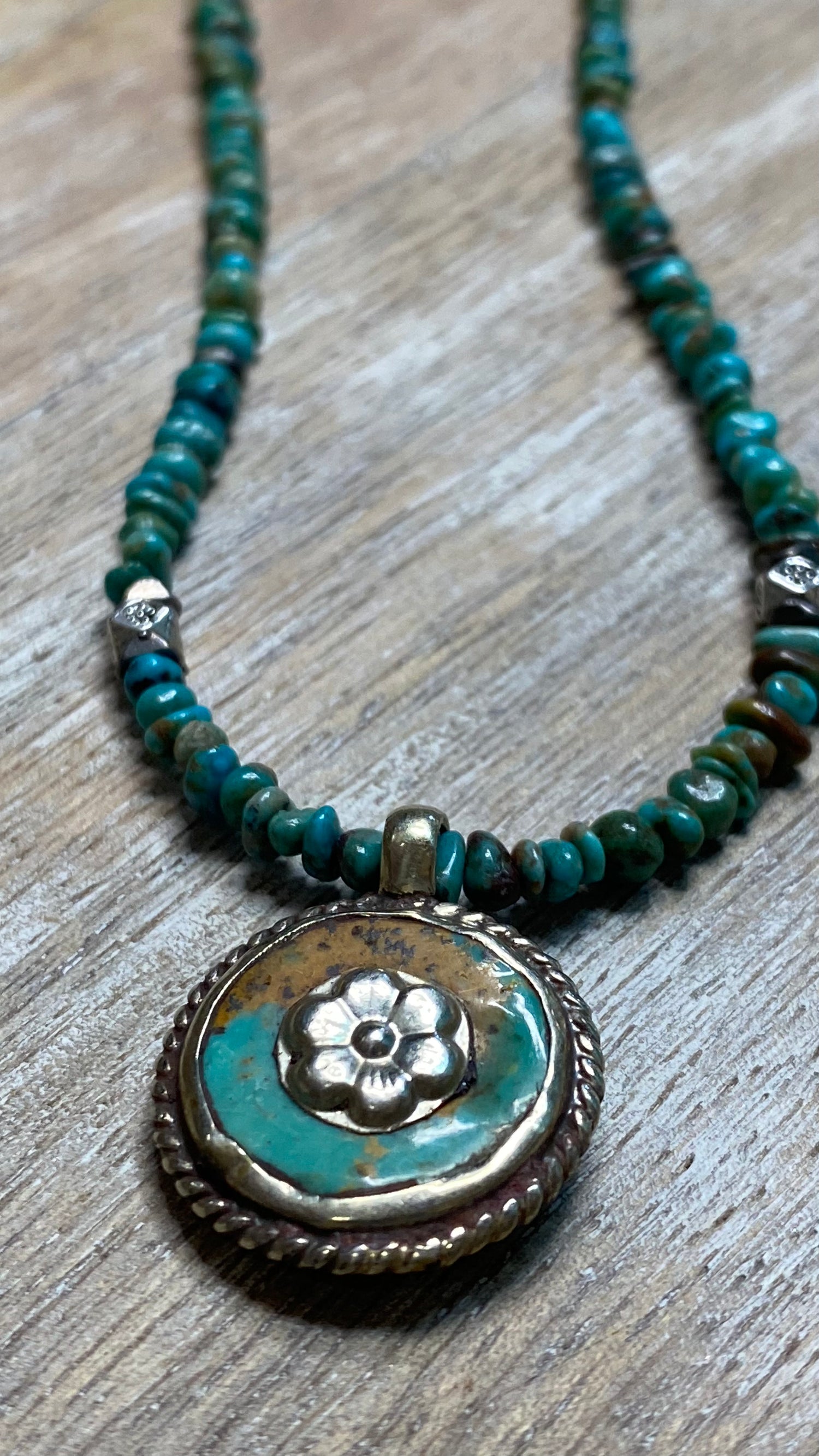 Simple Turquoise Pendent Necklace