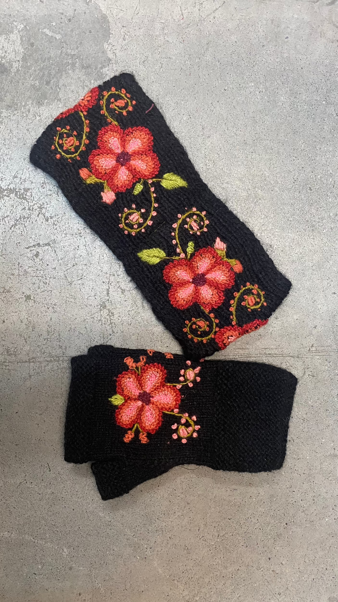 Fingerless Mittens with Hand Woven Flowers