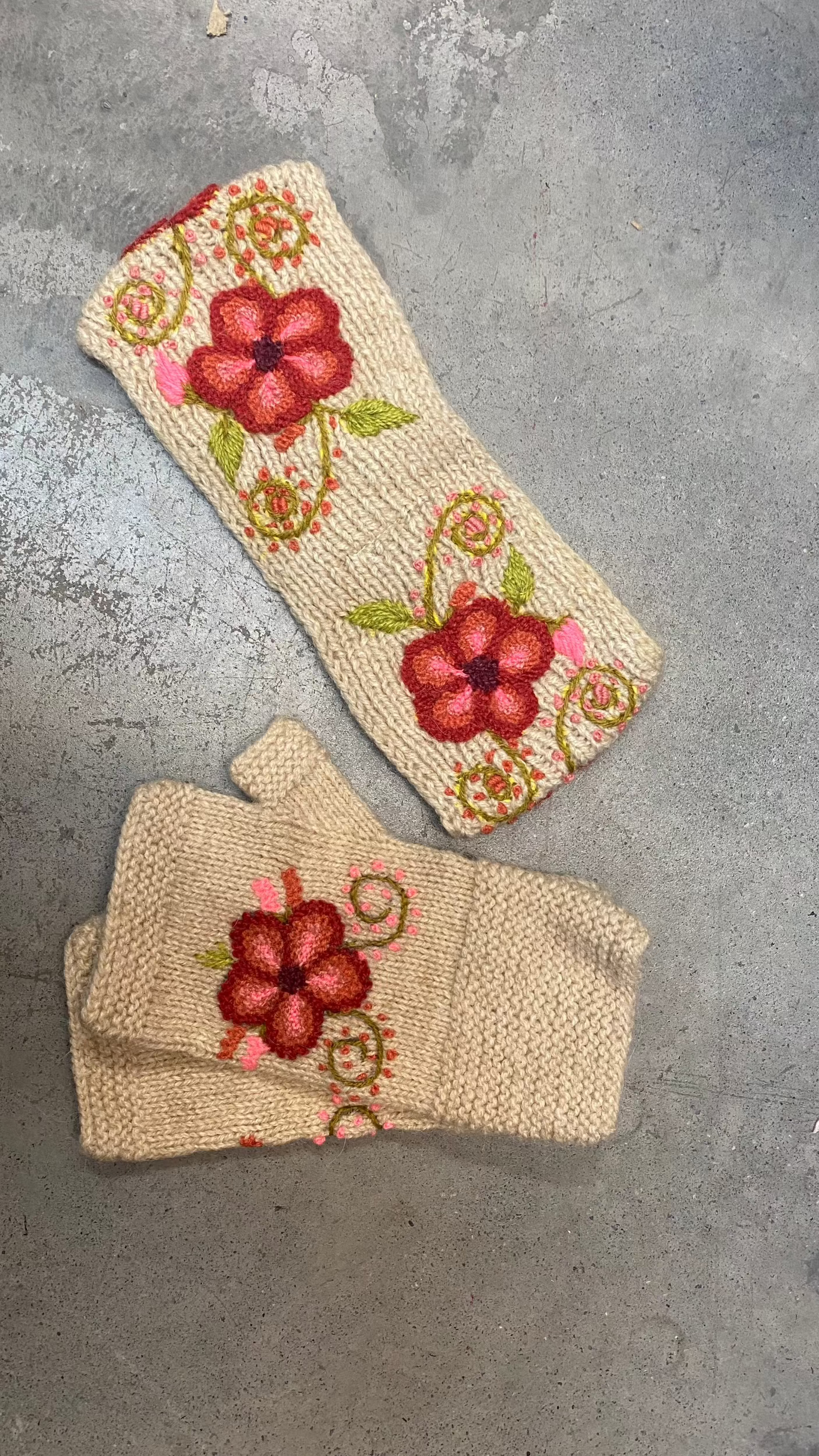 Headband with Woven Flowers