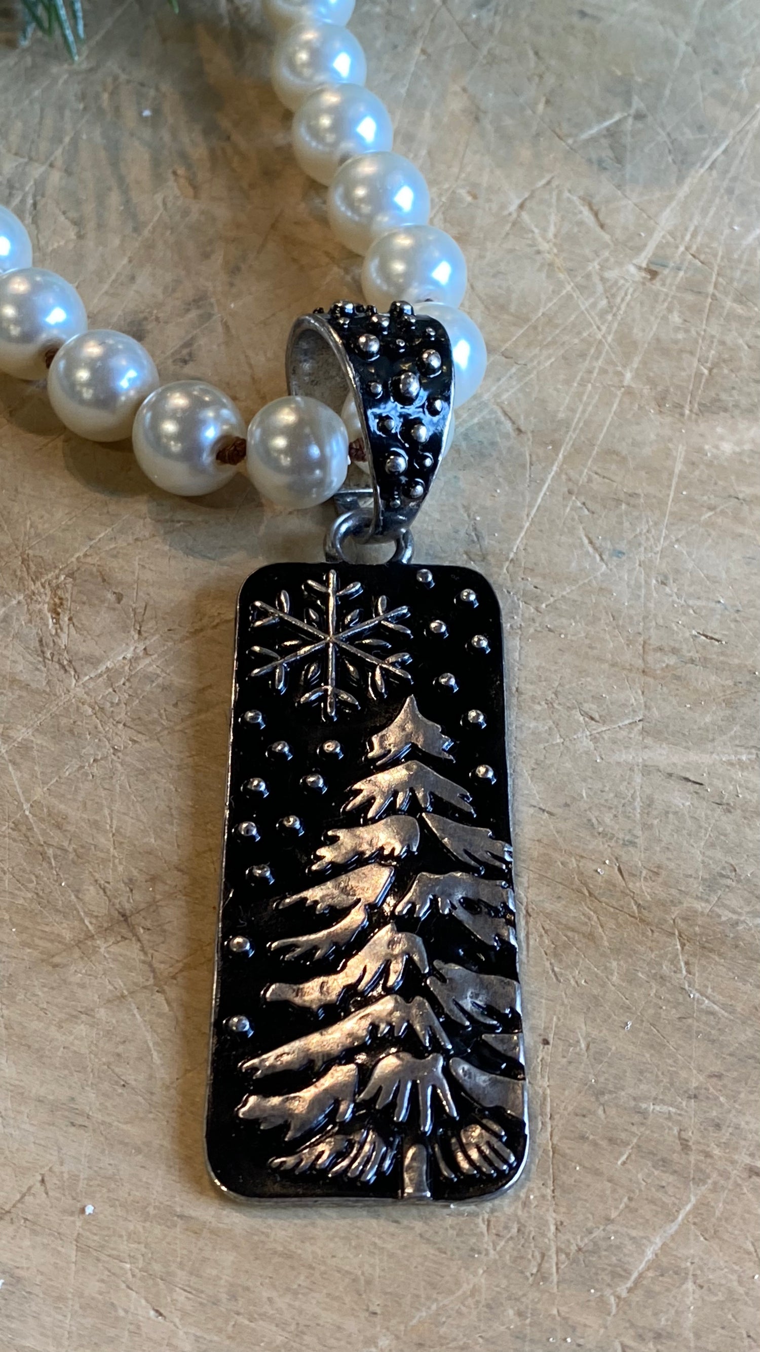 Black Christmas Tree on Short Pearls