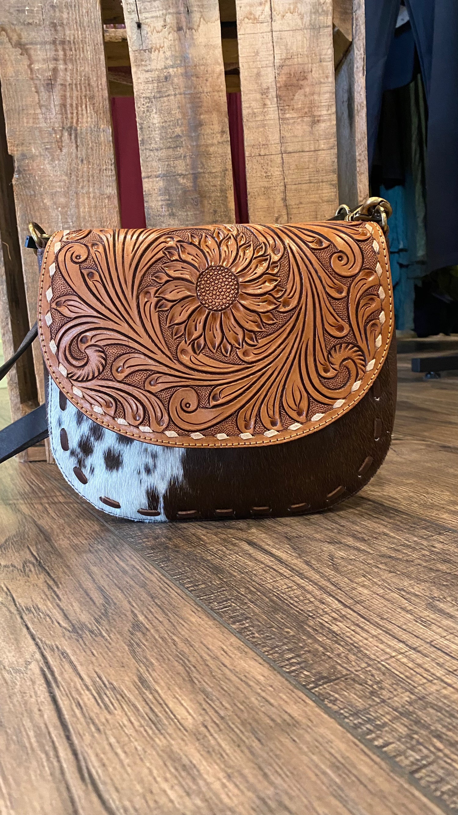 Stitch Hide &amp; Tooled HB