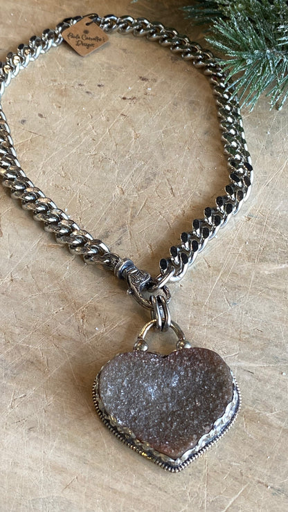 Druzy Heart Curb Chain Necklace