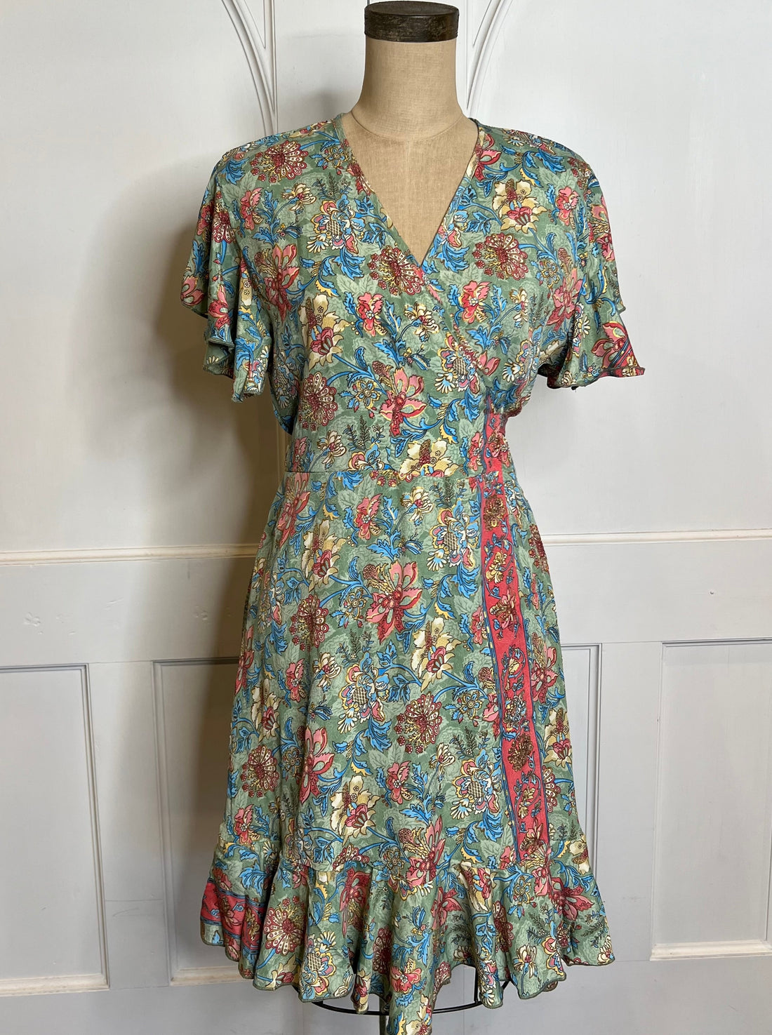 Cienna Vea Short Wrap Dress L