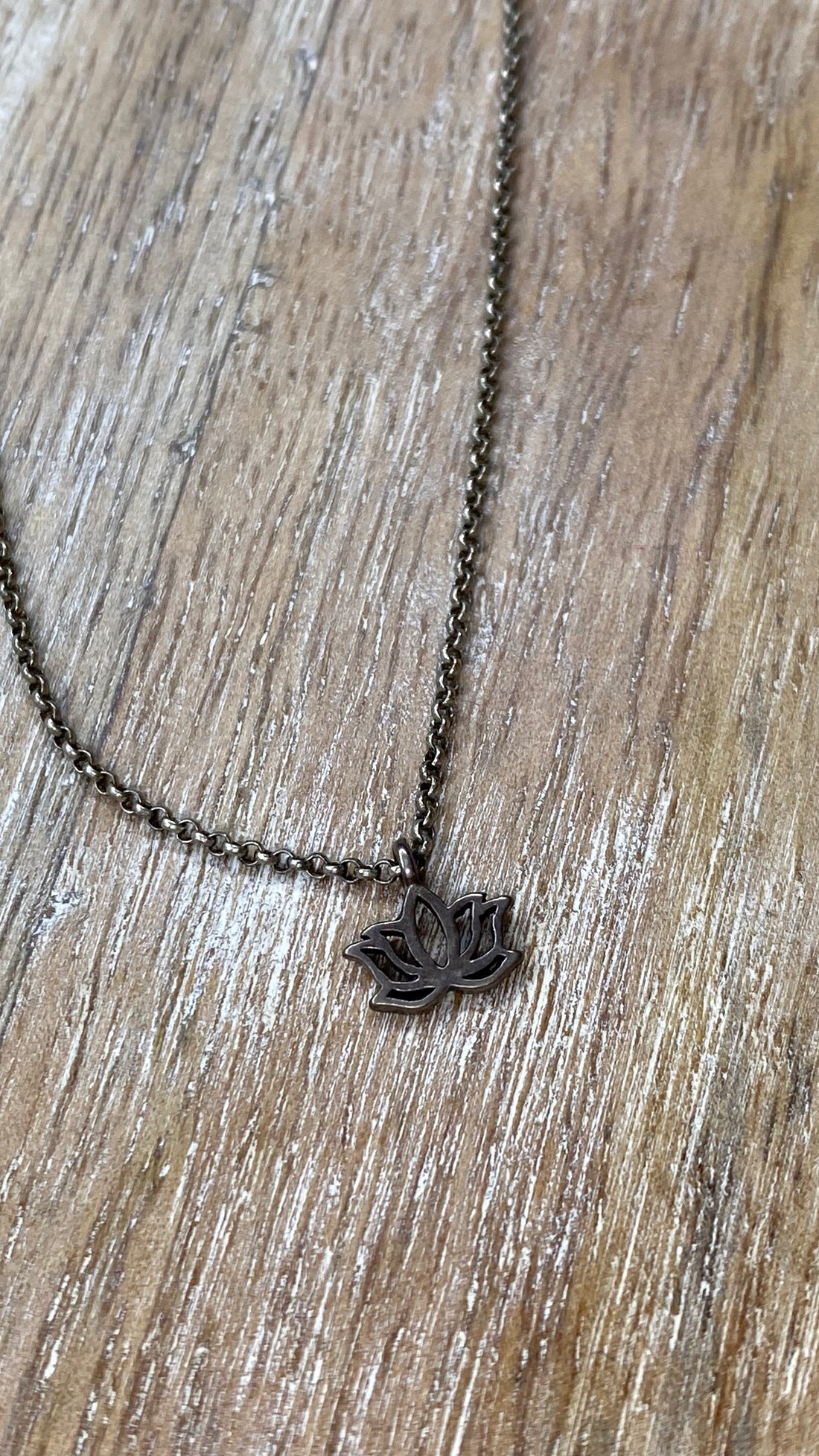 Silver Lotus Necklace N11