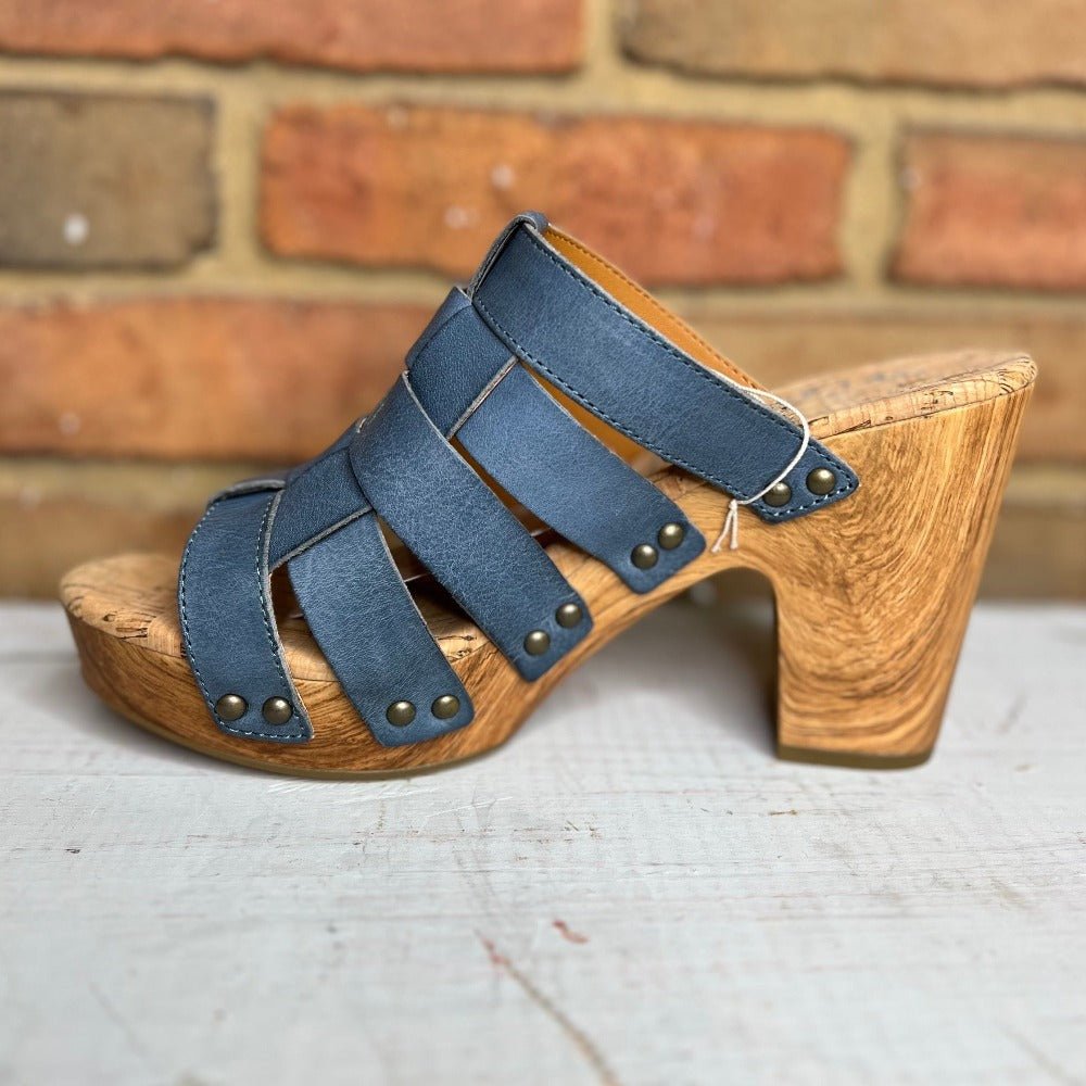 Devan Slip-on Sandal Teal Sz 9 10 - Vintage Vault Boutique