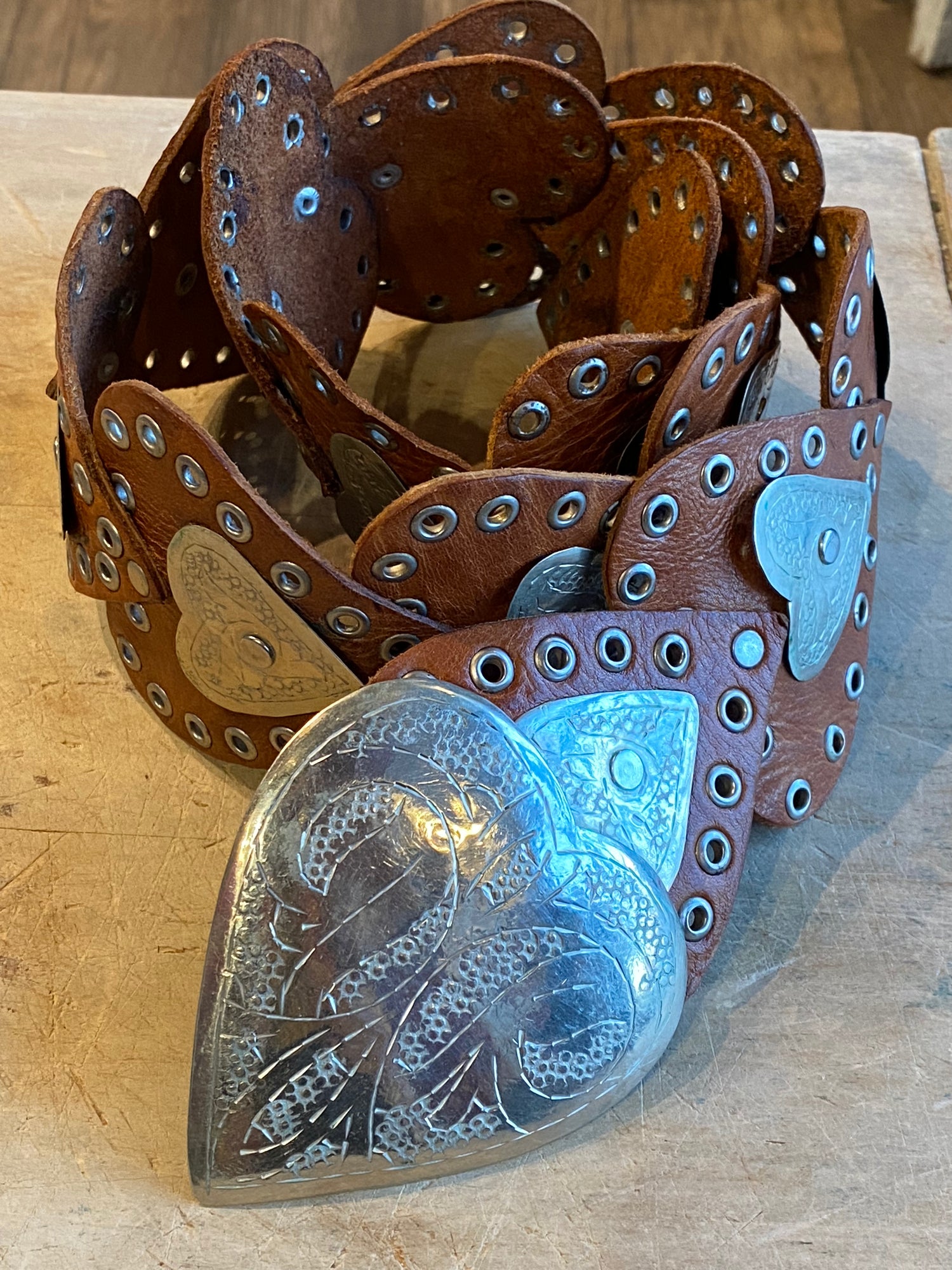 Natural Leather Heart Chain Belt – Vintage Vault Boutique